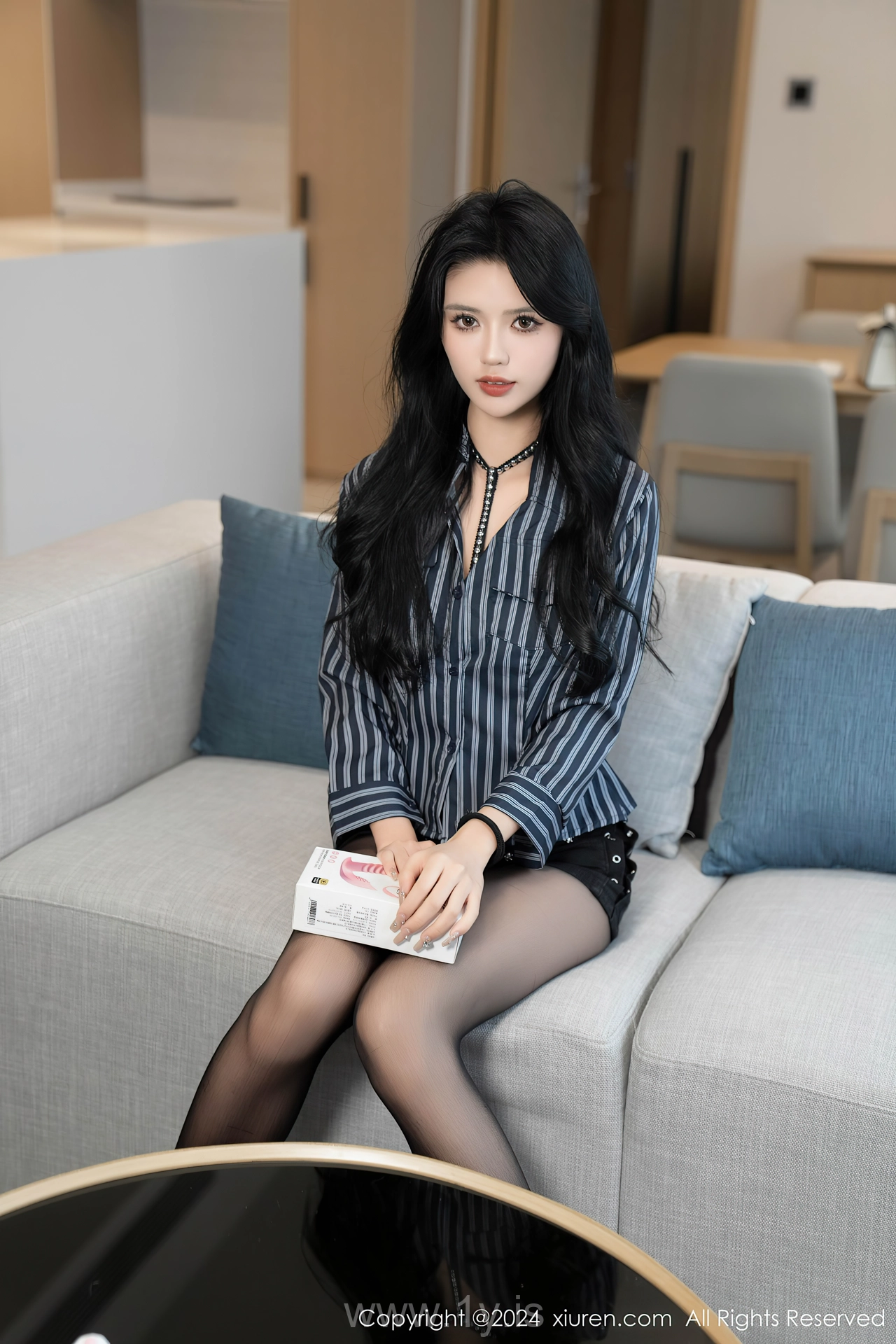 XIUREN(秀人网) No.8011 Nice-looking Chinese Femme fatale 浅浅Danny