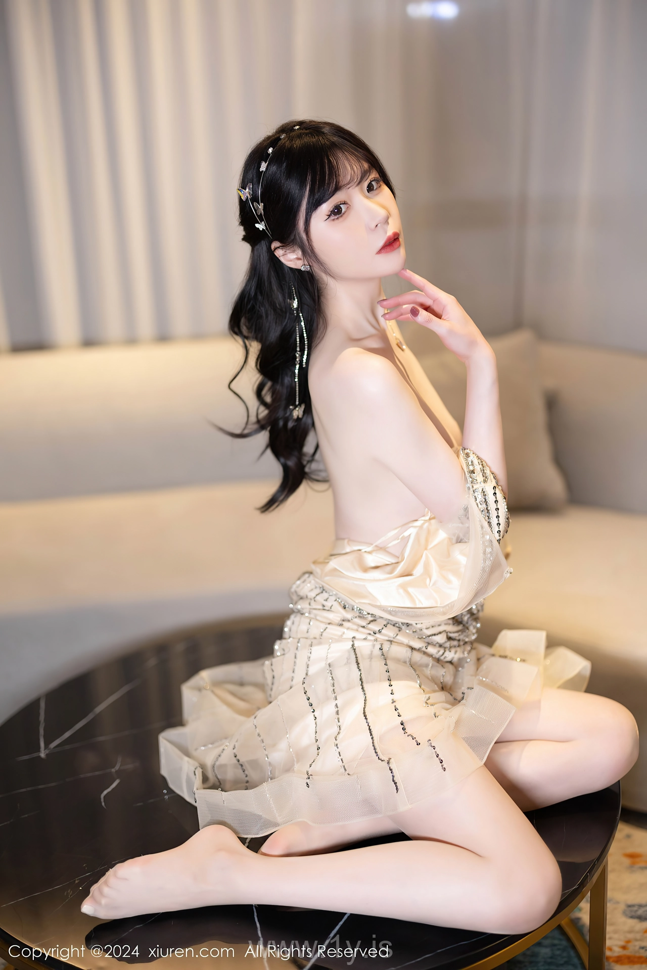 XIUREN(秀人网) No.8014 Irresistible & Intriguing Asian Starlet 梦心玥