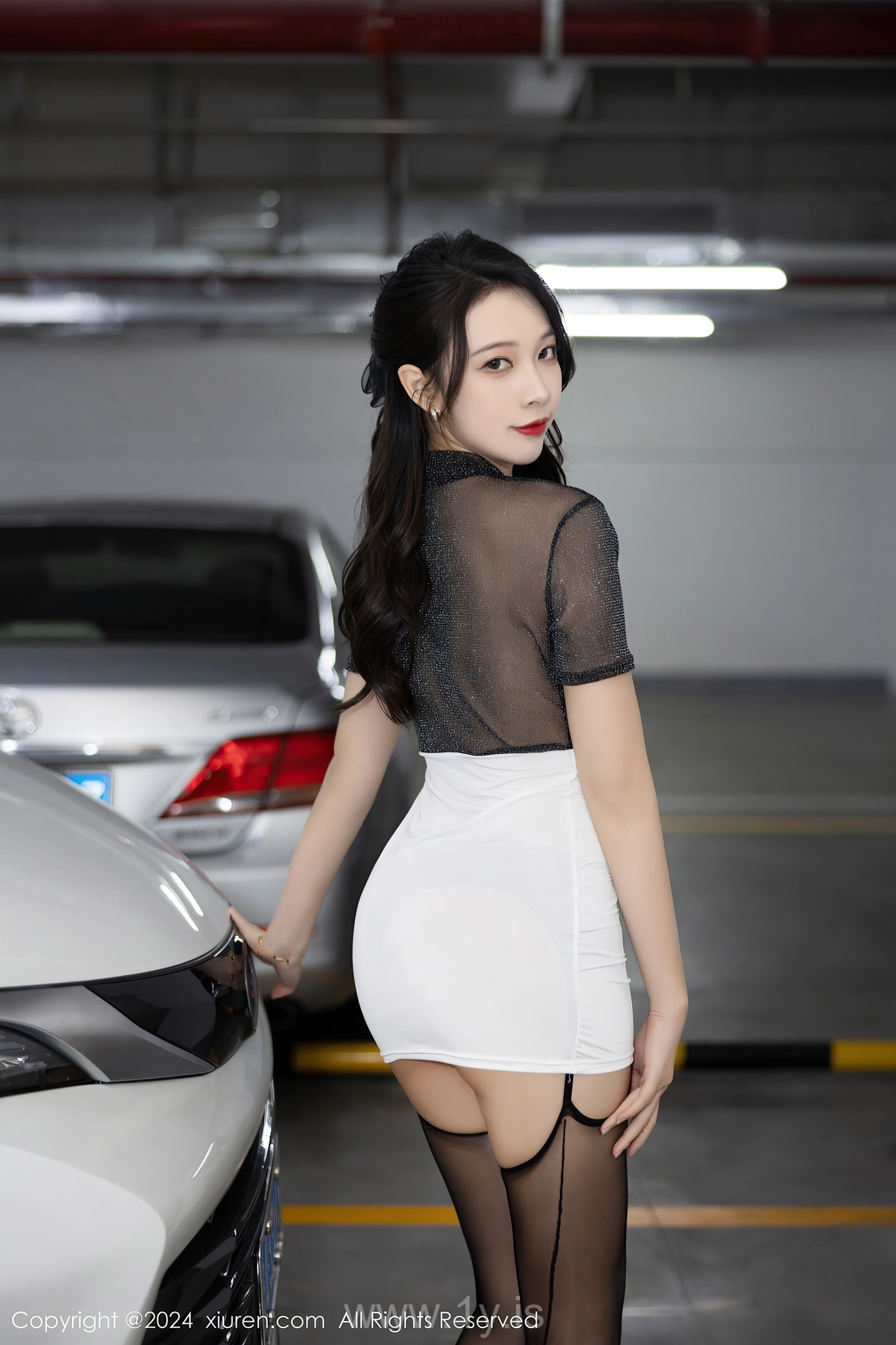 XIUREN(秀人网) No.8017 Good-looking & Gorgeous Chinese Sweetheart 郑颖姗Bev