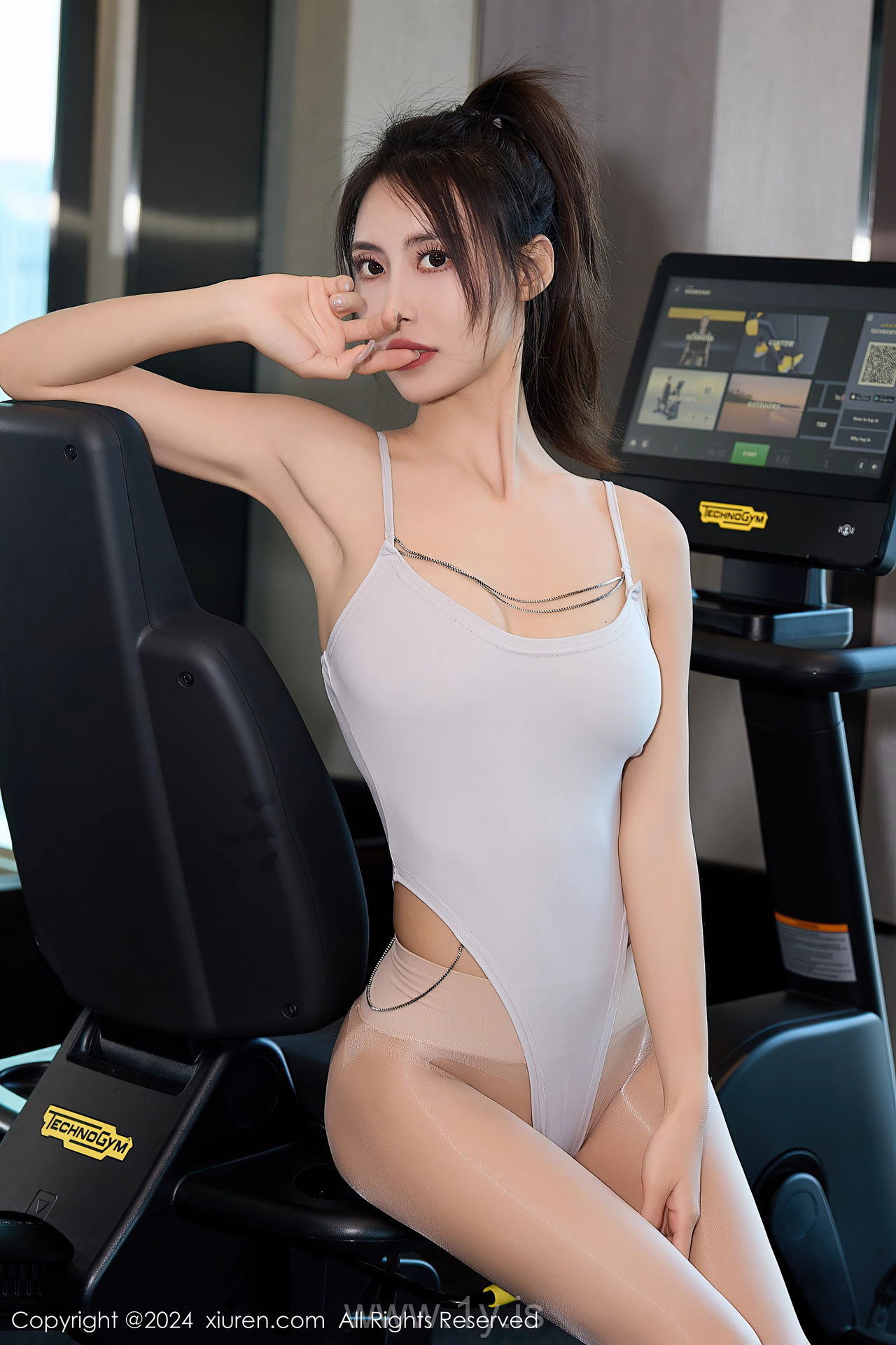 XIUREN(秀人网) No.8018 Good-looking Chinese Queen lingyu69