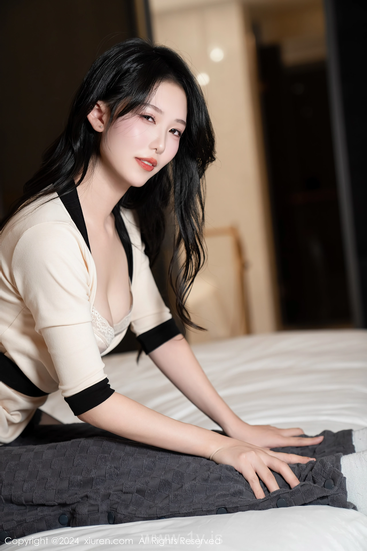 XIUREN(秀人网) No.8019 Fancy Chinese Cutie 利世