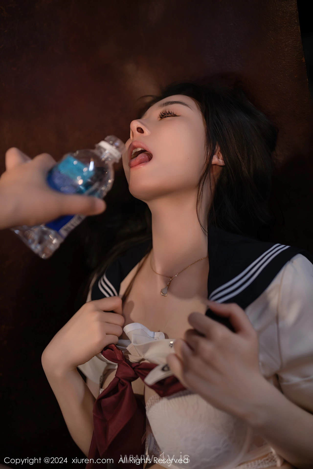 XIUREN(秀人网) No.8020 Sultry Asian Angel 小逗逗