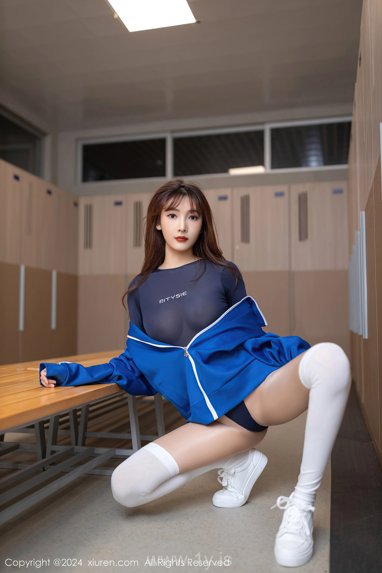 XIUREN(秀人网) No.8021 Charming & Sultry Chinese Belle 陆萱萱