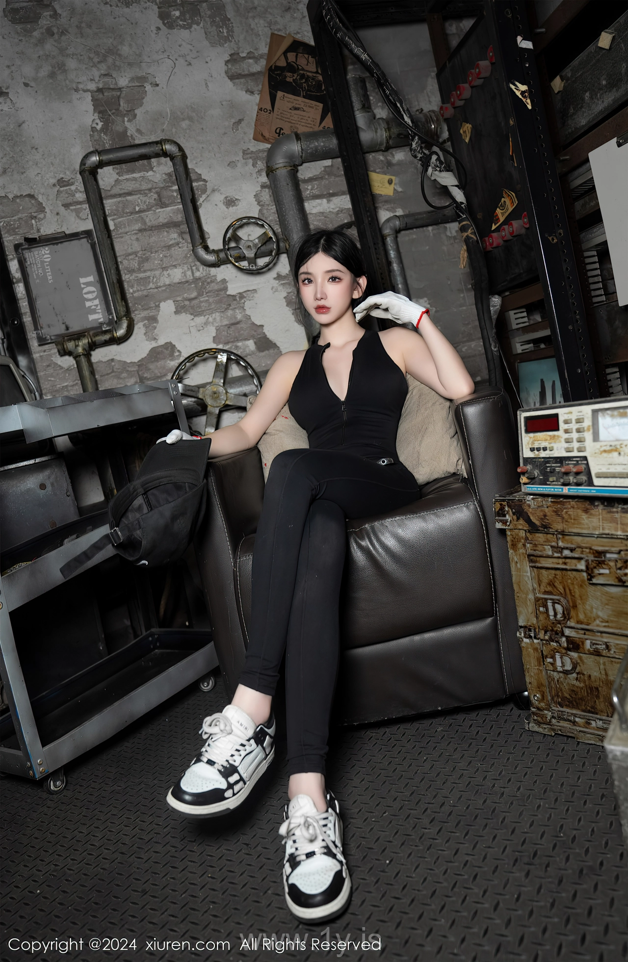 XIUREN(秀人网) No.8027 Bewitching Chinese Peri 周于希Sally