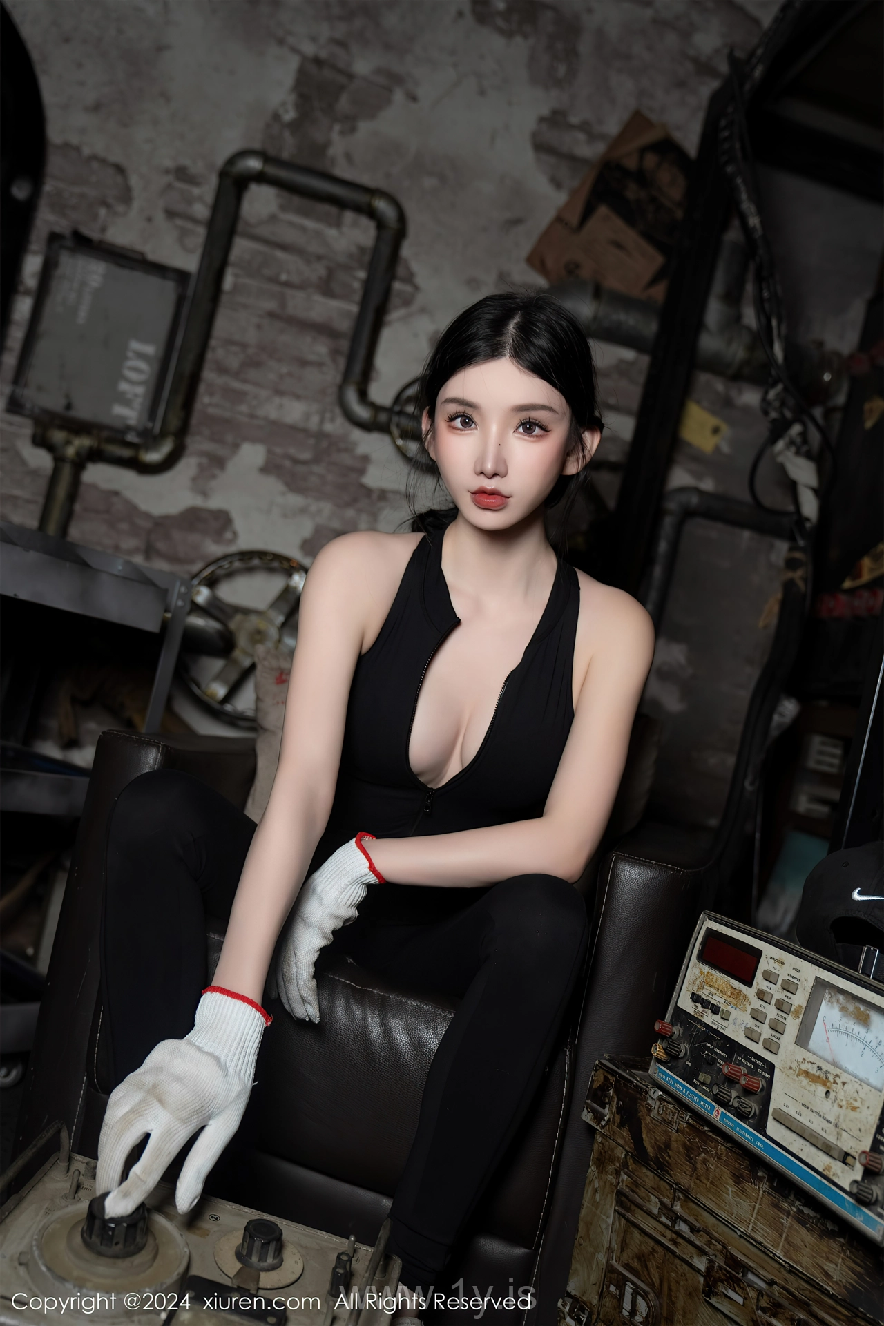 XIUREN(秀人网) No.8027 Bewitching Chinese Peri 周于希Sally