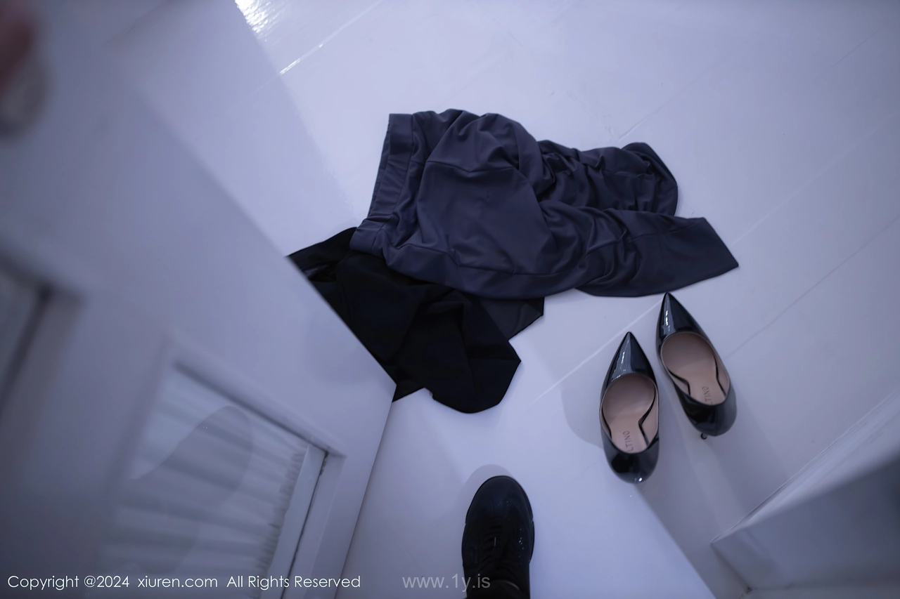 XIUREN(秀人网) No.8034 Dazzling & Slim Asian Rose 唐安琪