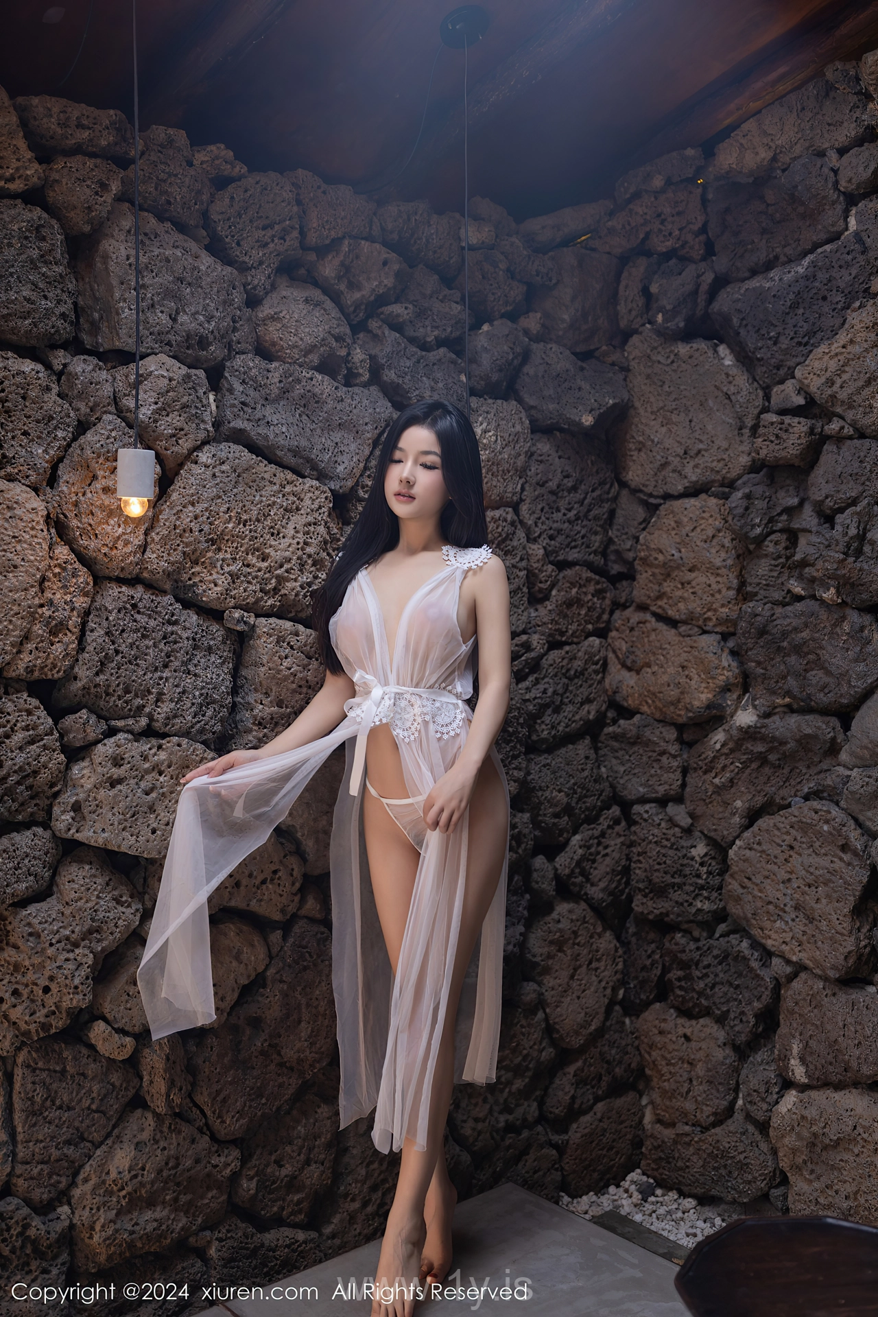 XIUREN(秀人网) No.8038 Lovely Asian Beauty 谭小灵