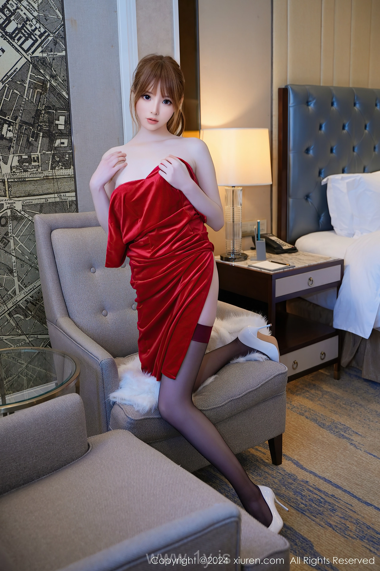 XIUREN(秀人网) No.8040 Charismatic & Delicate Chinese Rara Avis 梦灵儿Mini