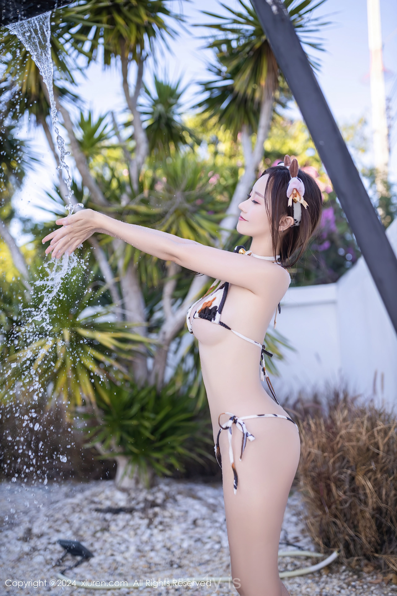 XIUREN(秀人网) No.8043 Knockout & Hot Asian Jewel 杏子Yada