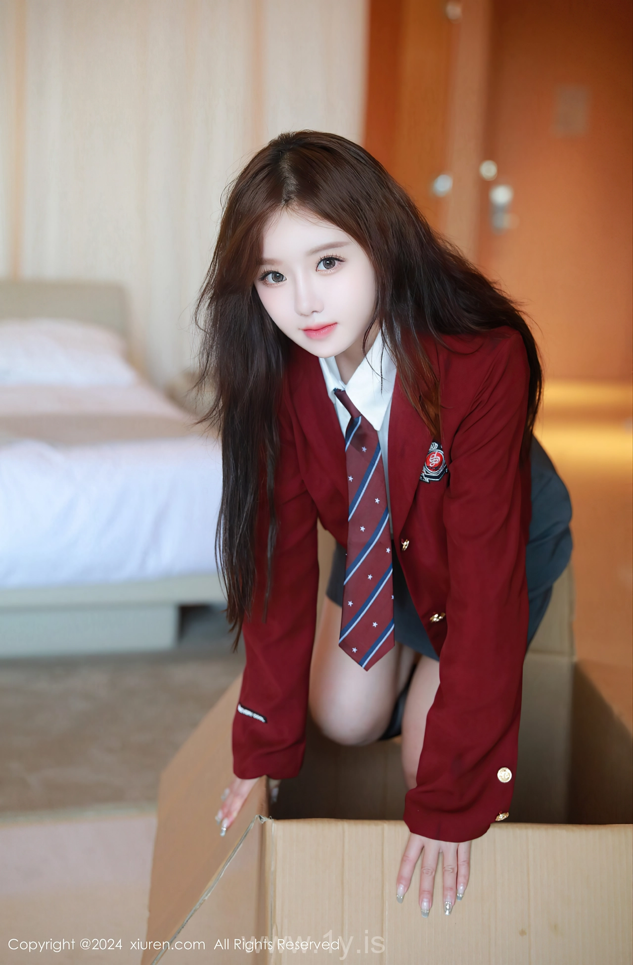 XIUREN(秀人网) No.8044 Lovely & Fair Asian Babe 小薯条nienie