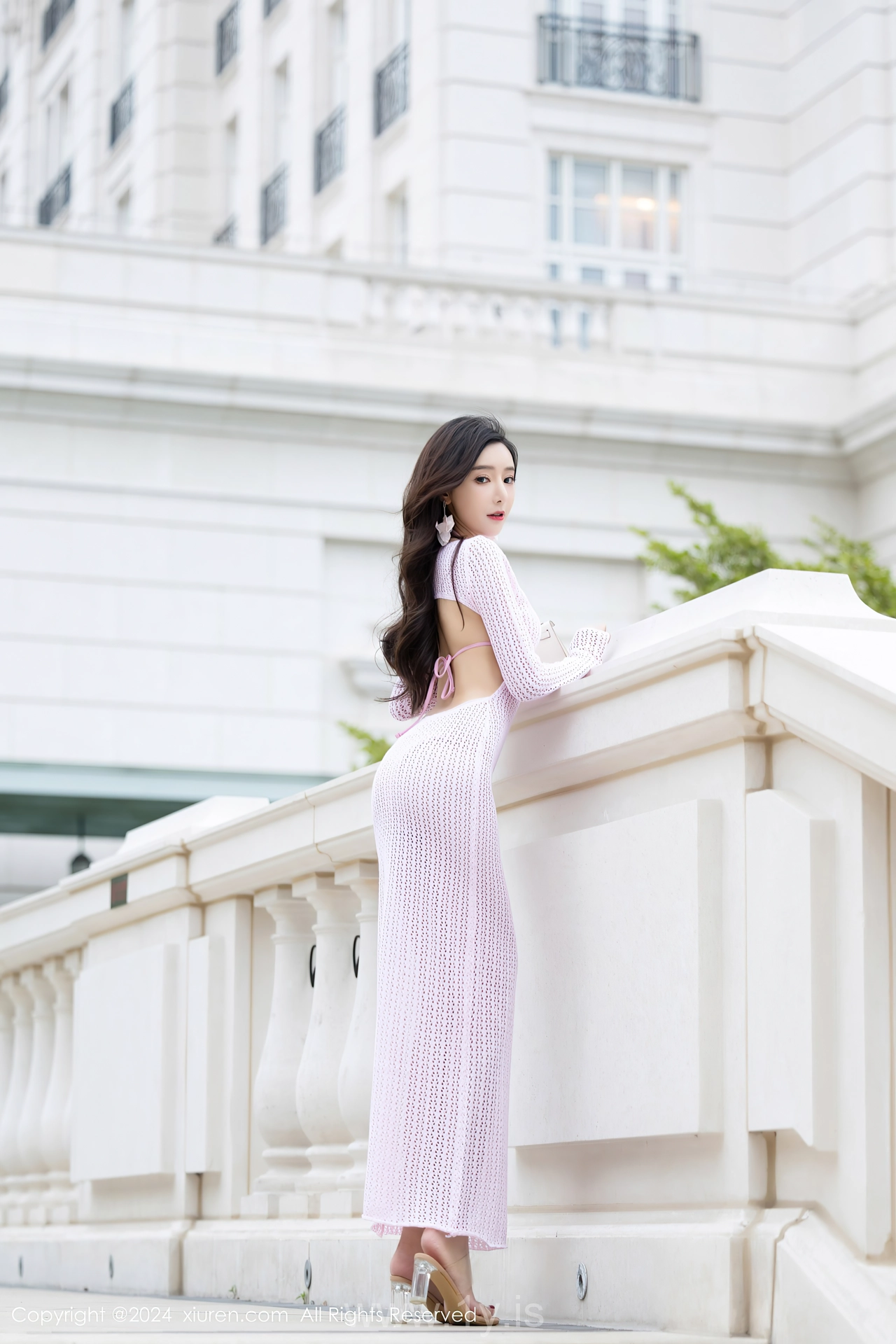 XIUREN(秀人网) No.8055 Refined Asian Cutie 王馨瑶yanni