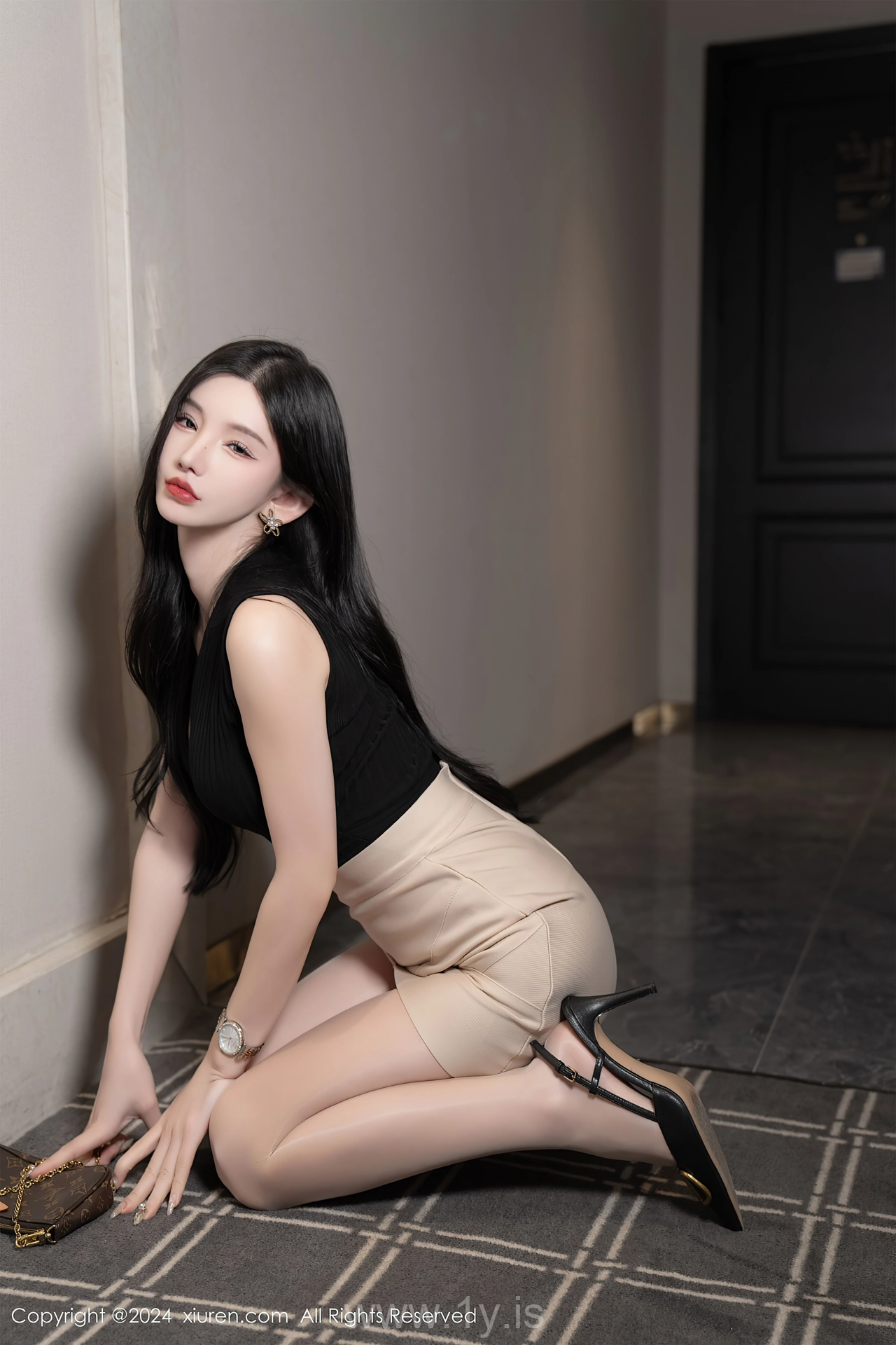 XIUREN(秀人网) No.8057 Nice-looking Chinese Chick 周于希Sally