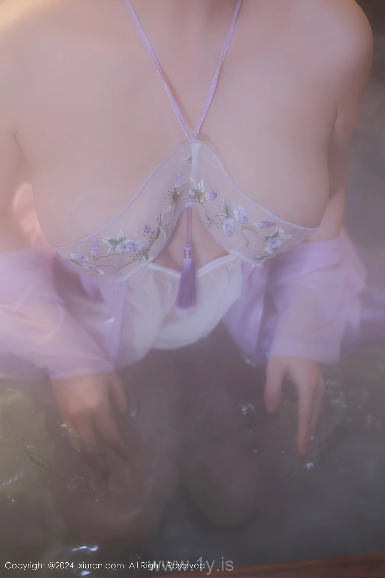 XIUREN(秀人网) No.8059 Exquisite Chinese Nymph 豆瓣酱