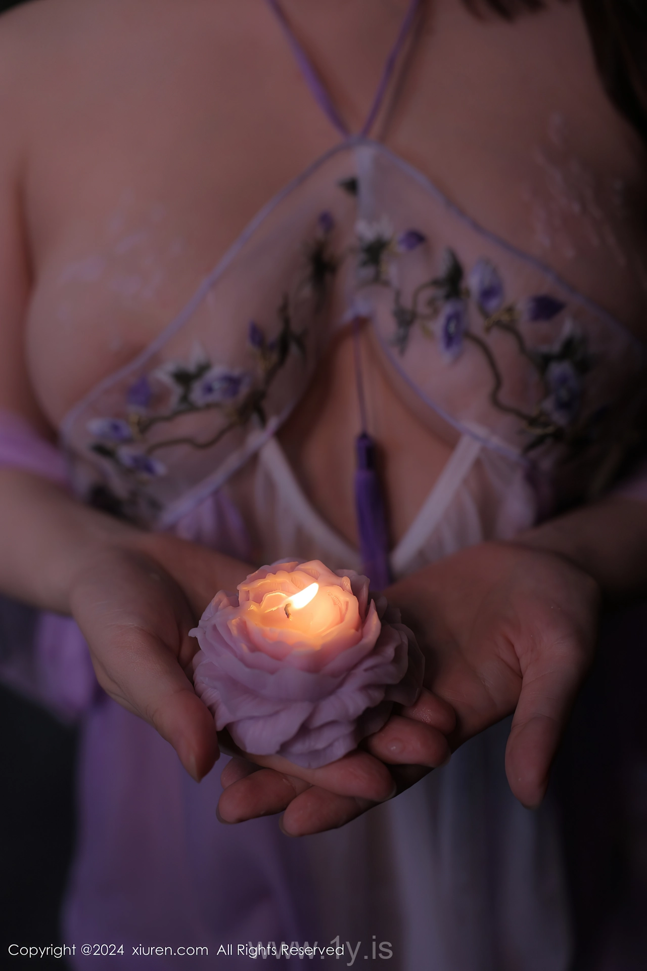 XIUREN(秀人网) No.8059 Exquisite Chinese Nymph 豆瓣酱