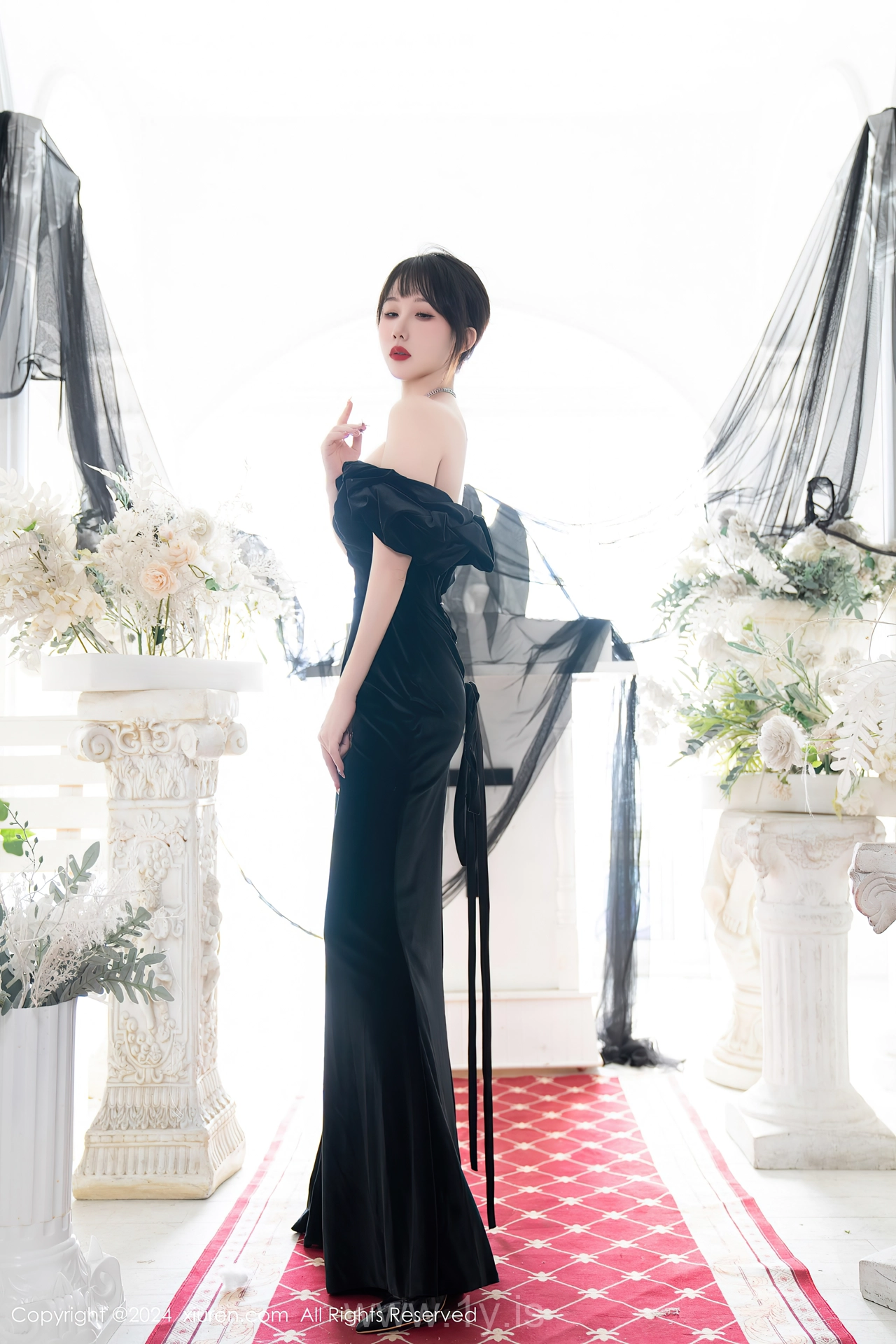 XIUREN(秀人网) No.8070 Breathtaking Asian Jade 波巧酱