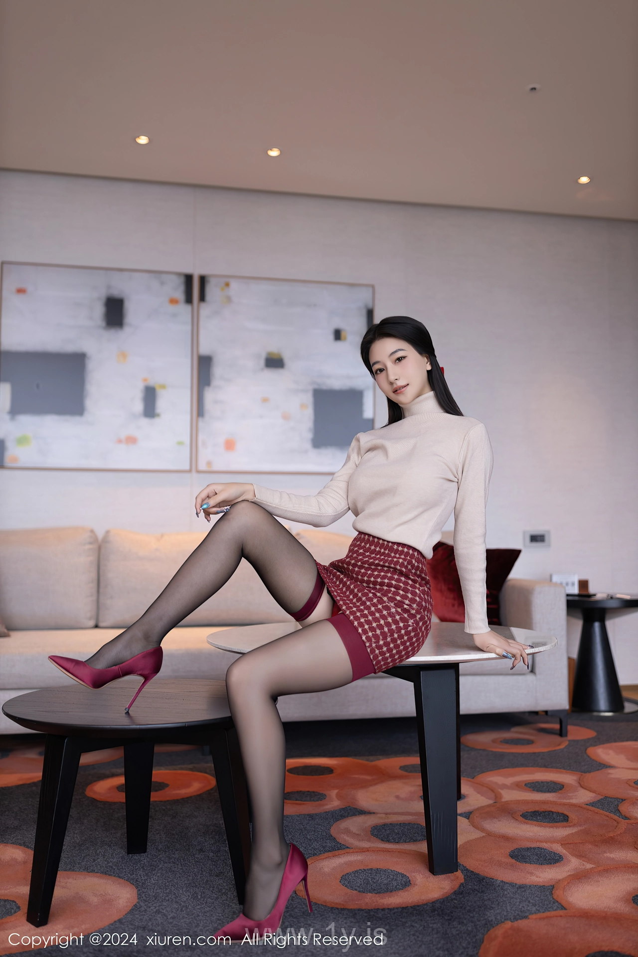 XIUREN(秀人网) No.8074 Gorgeous & Sexy Asian Femme fatale 熊小诺