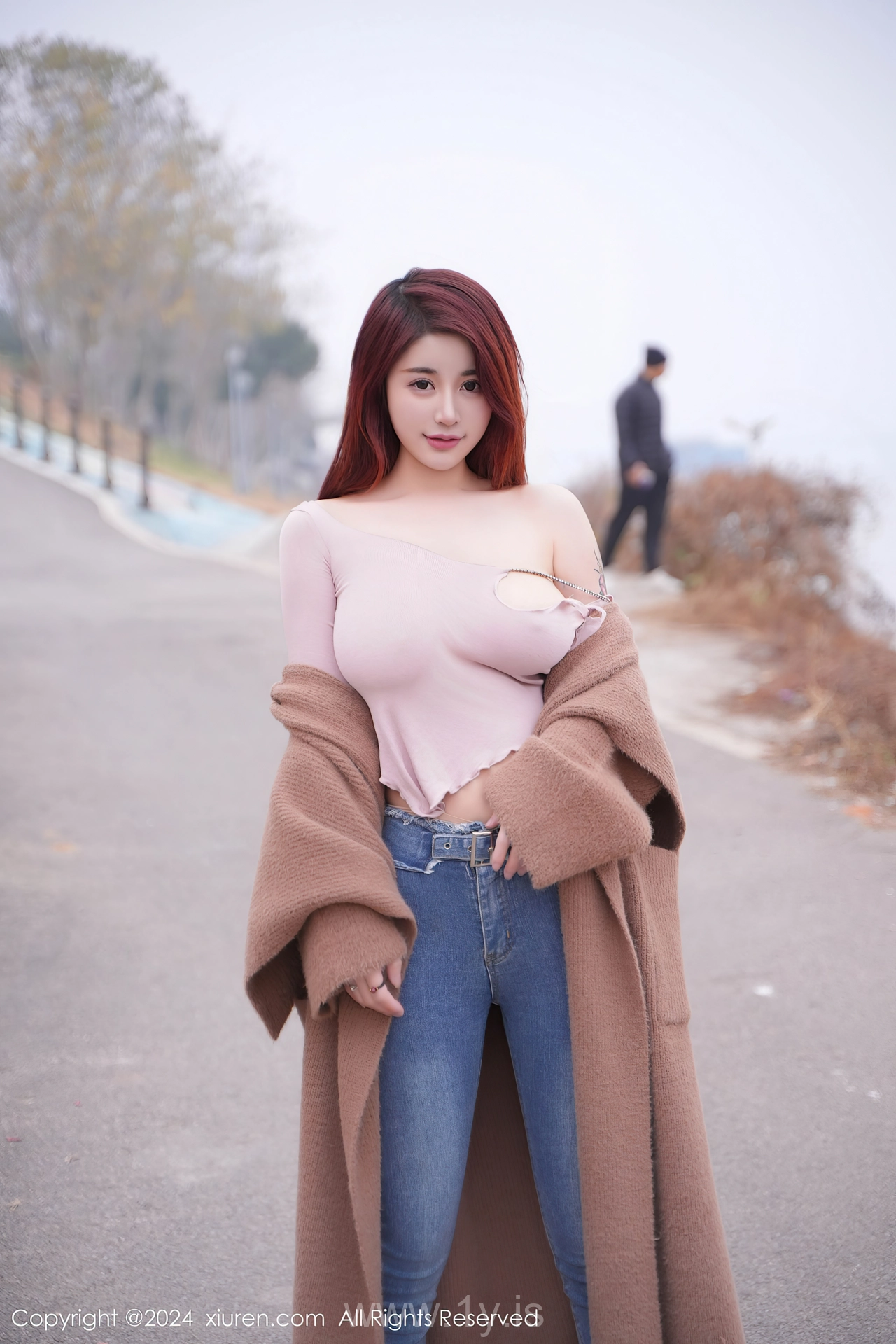 XIUREN(秀人网) No.8076 Stunning Asian Maiden 美七Mia