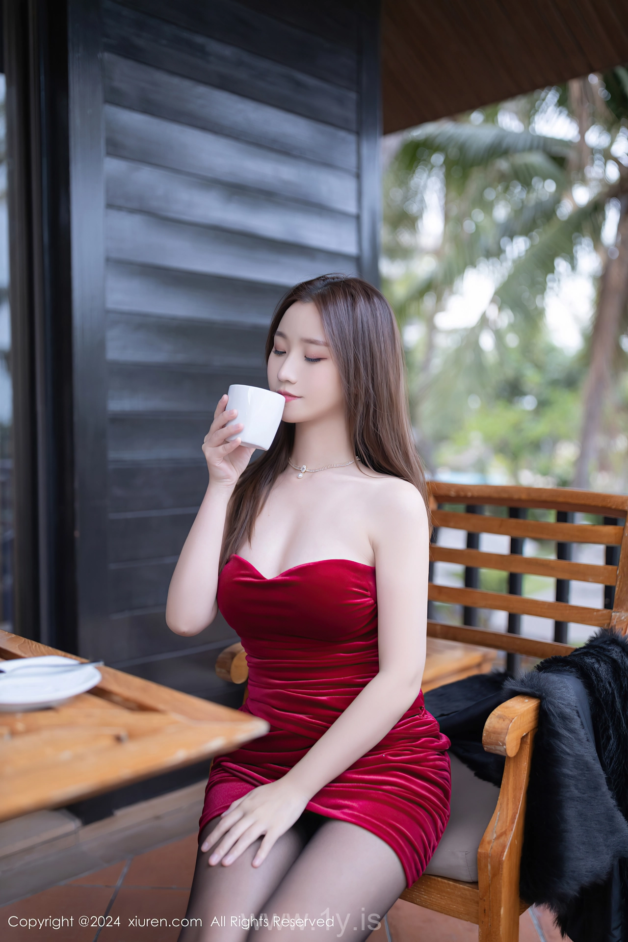 XIUREN(秀人网) No.8077 Gorgeous Chinese Hottie 杏子Yada