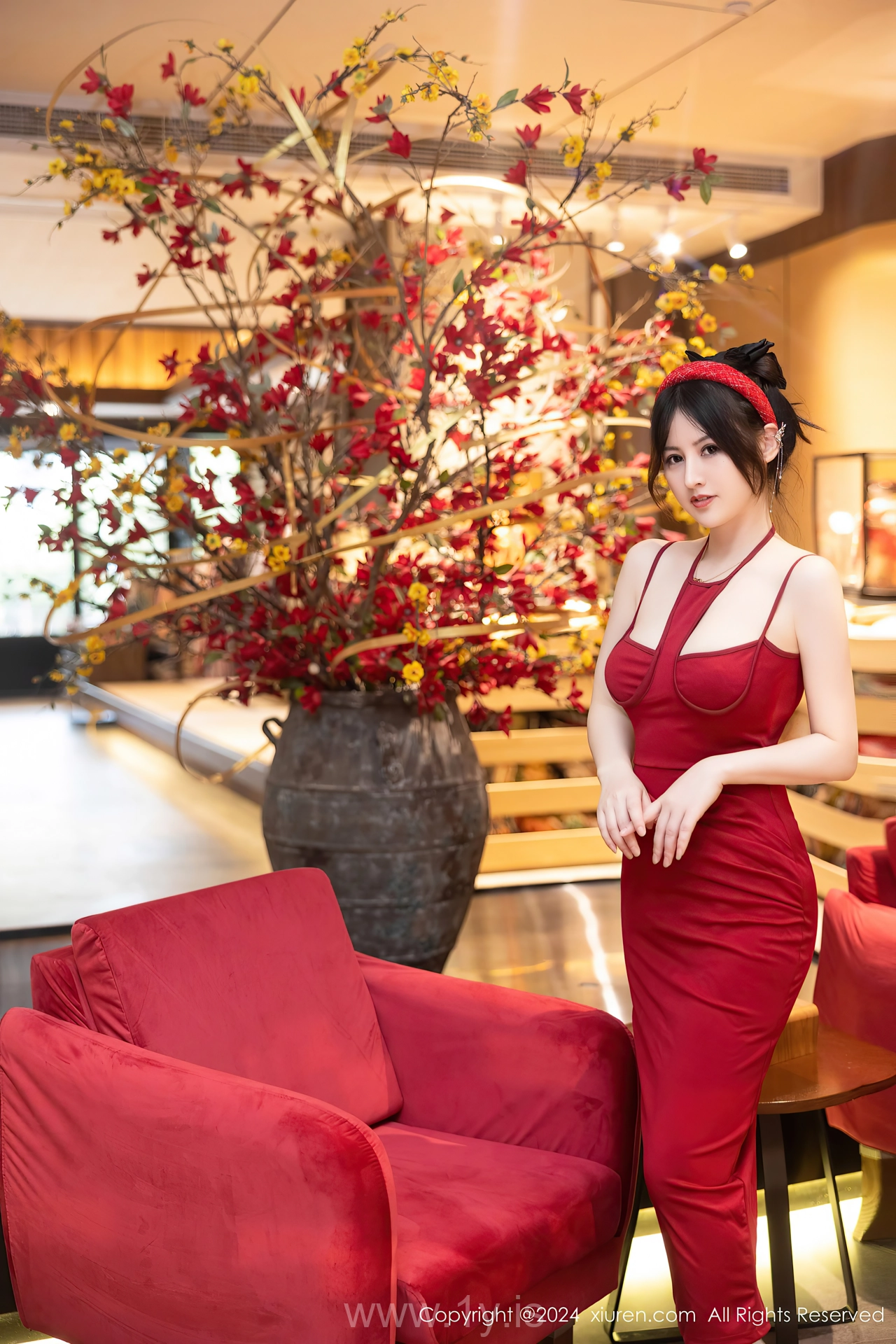 XIUREN(秀人网) No.8078 Sophisticated Asian Temptress 诗诗kiki