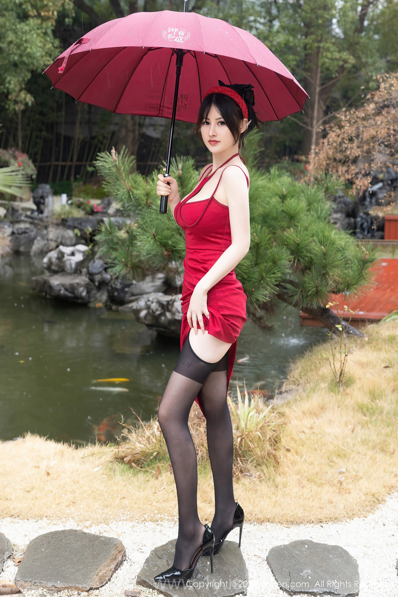 XIUREN(秀人网) No.8078 Sophisticated Asian Temptress 诗诗kiki