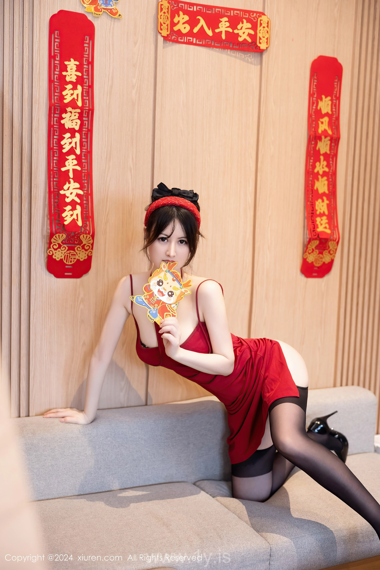 XIUREN(秀人网) No.8078 Sophisticated Asian Temptress 诗诗kiki
