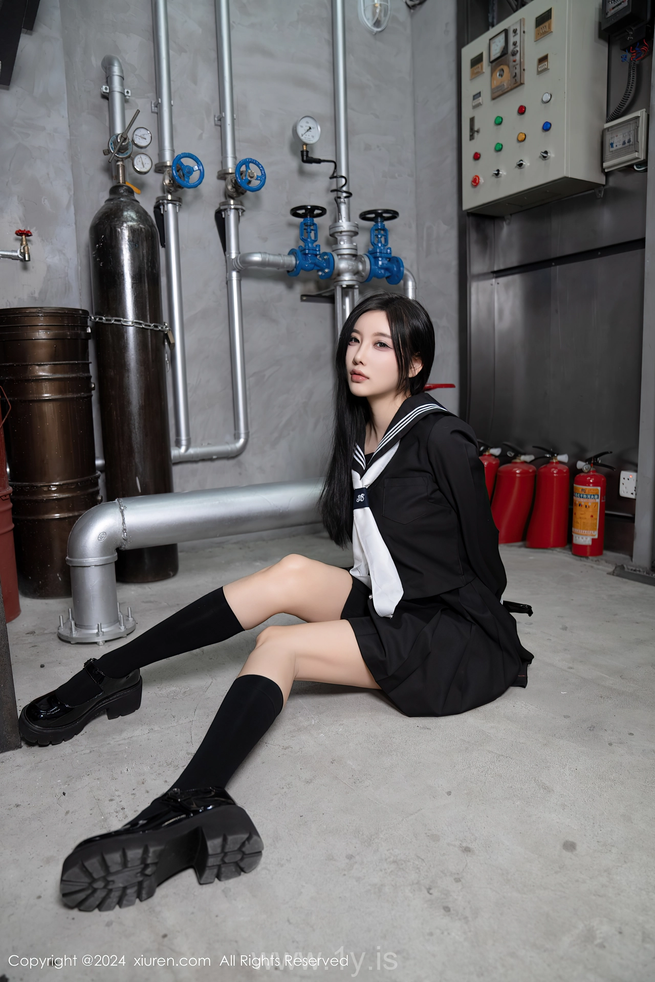 XIUREN(秀人网) No.8080 Glamorous & Nice-looking Chinese Temptress 杨晨晨Yome