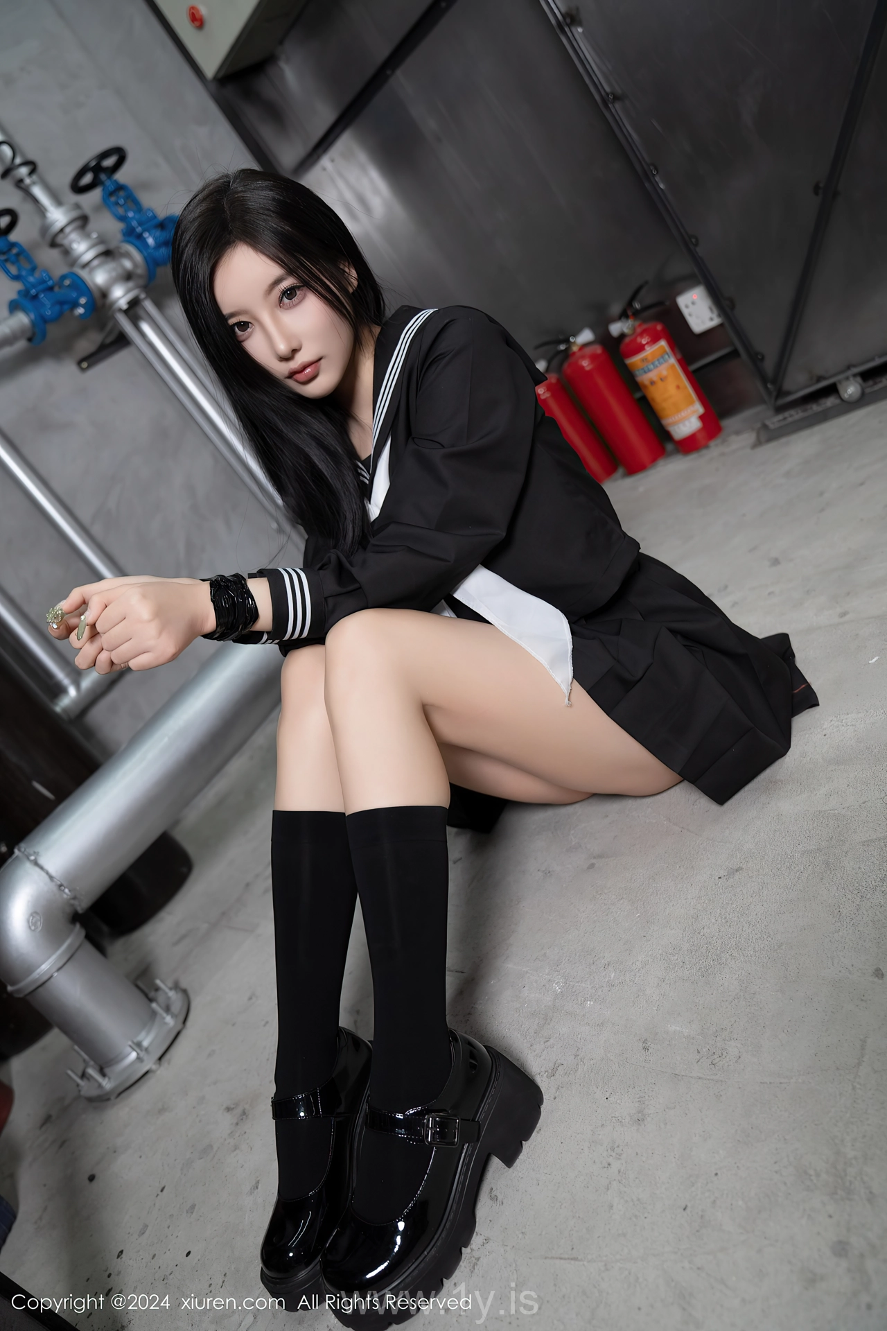 XIUREN(秀人网) No.8080 Glamorous & Nice-looking Chinese Temptress 杨晨晨Yome