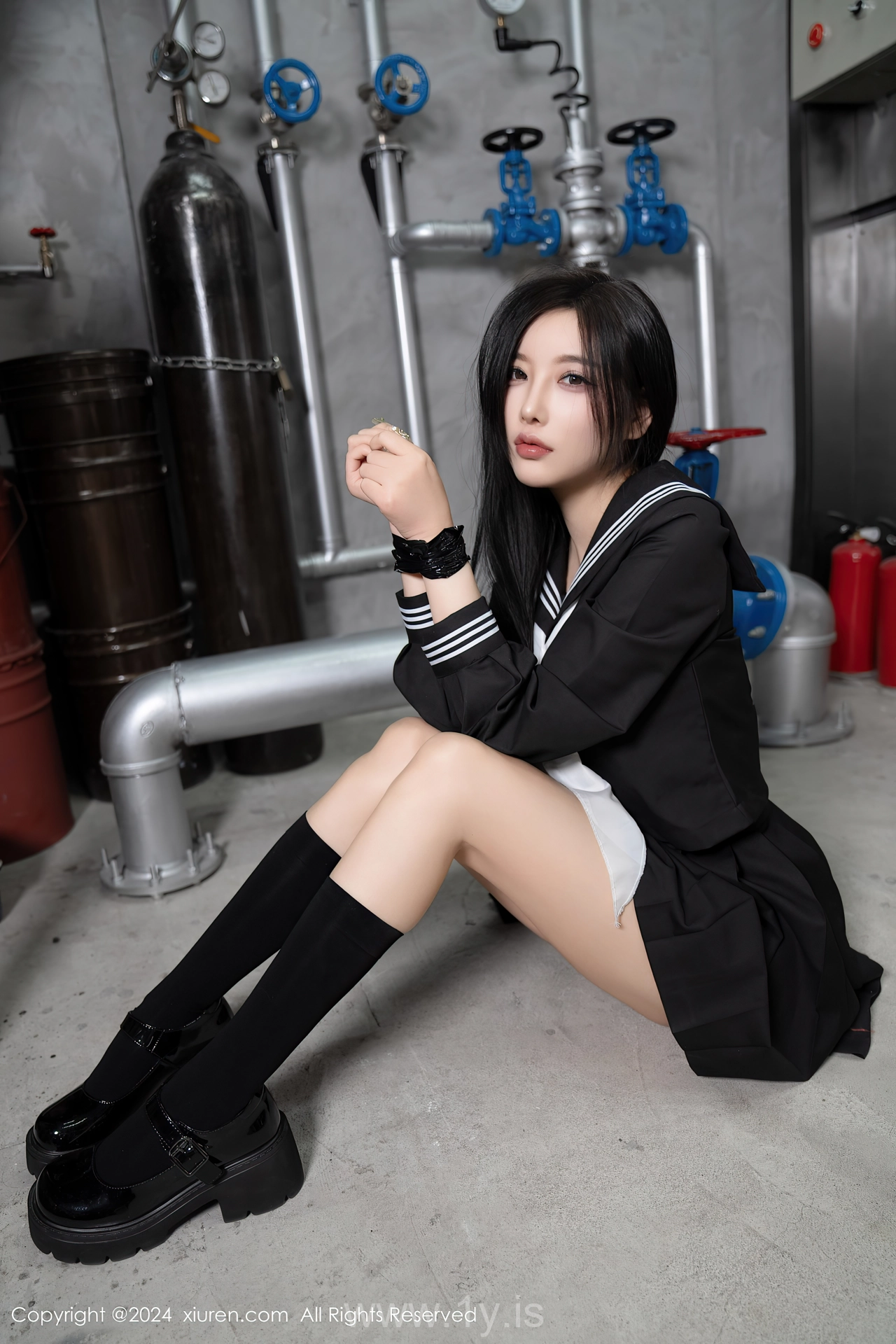 XIUREN(秀人网) No.8080 Glamorous & Nice-looking Chinese Temptress 杨晨晨Yome