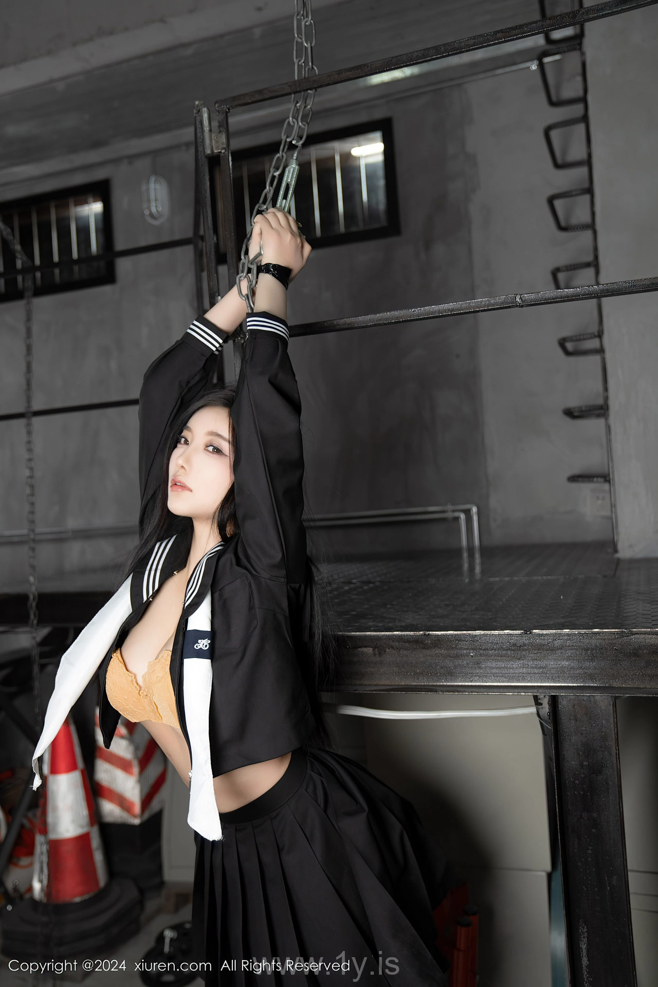 XIUREN(秀人网) No.8080 Glamorous & Nice-looking Chinese Temptress 杨晨晨Yome