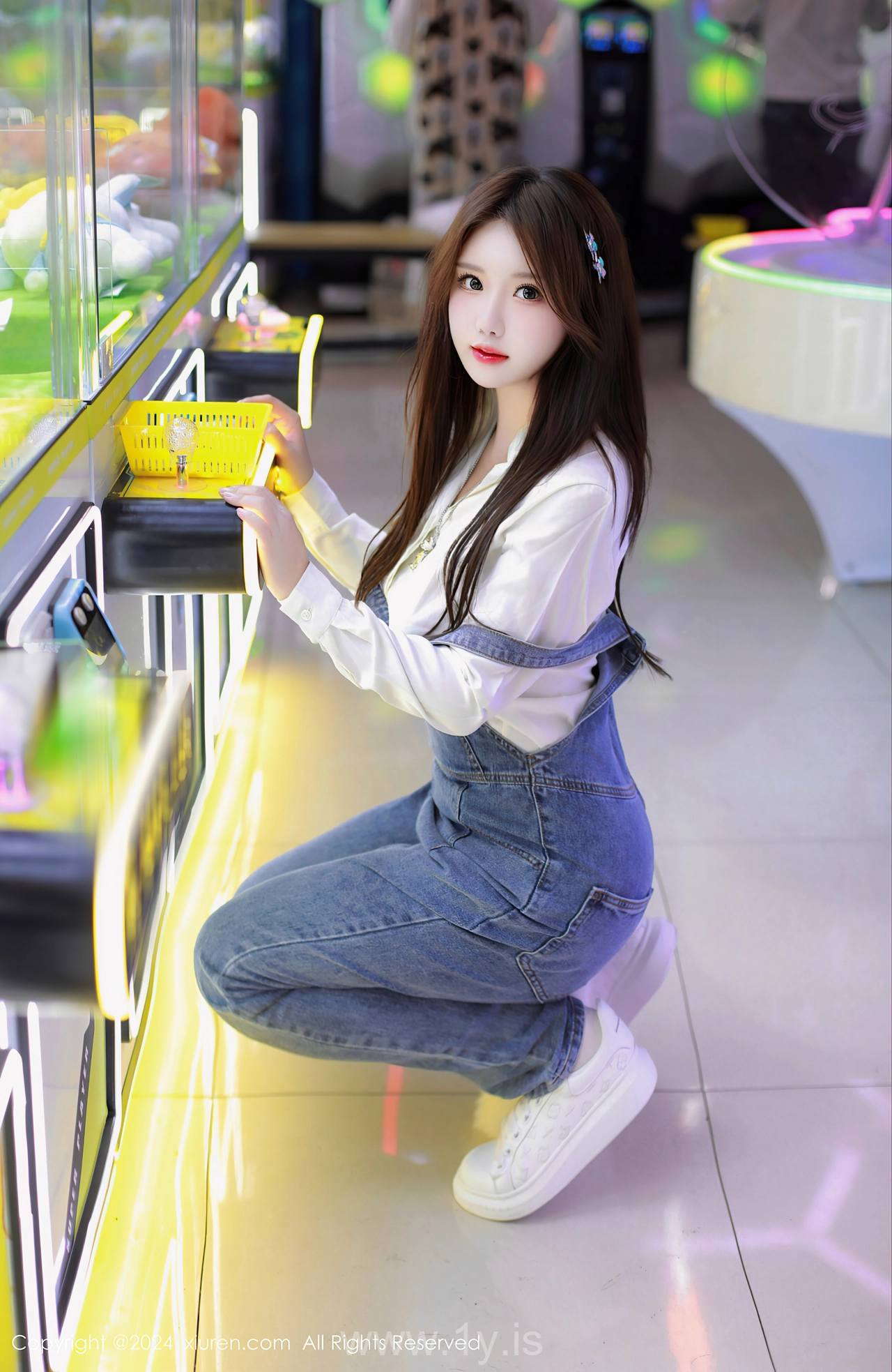 XIUREN(秀人网) No.8087 Enigmatic Asian Teen 小薯条nienie