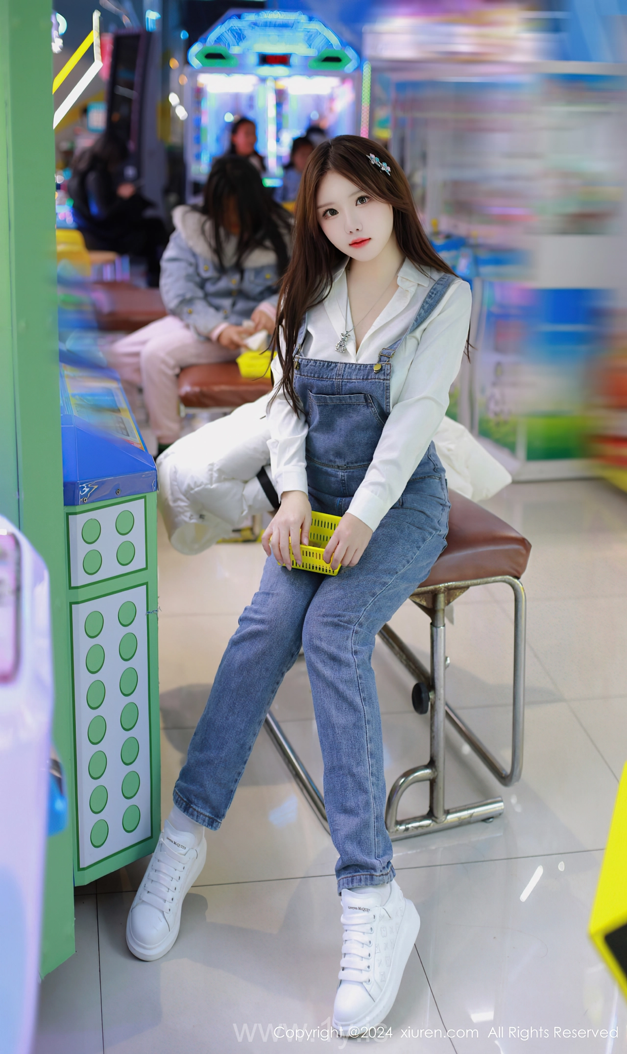 XIUREN(秀人网) No.8087 Enigmatic Asian Teen 小薯条nienie