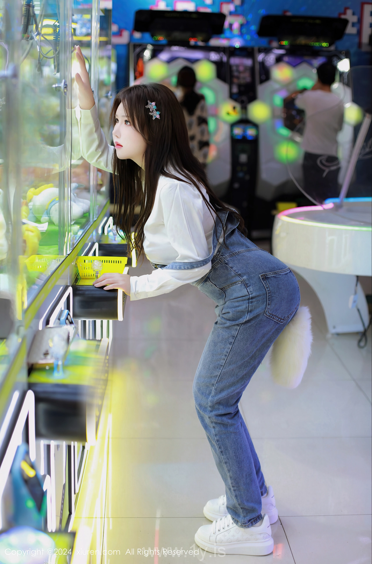 XIUREN(秀人网) No.8087 Enigmatic Asian Teen 小薯条nienie