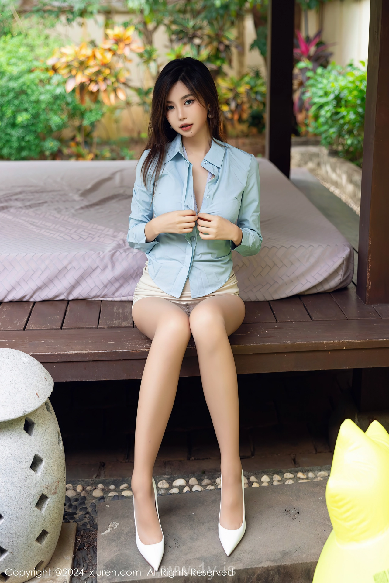 XIUREN(秀人网) No.8094 Mesmerizing & Extraordinary Asian Hottie 绮里嘉ula