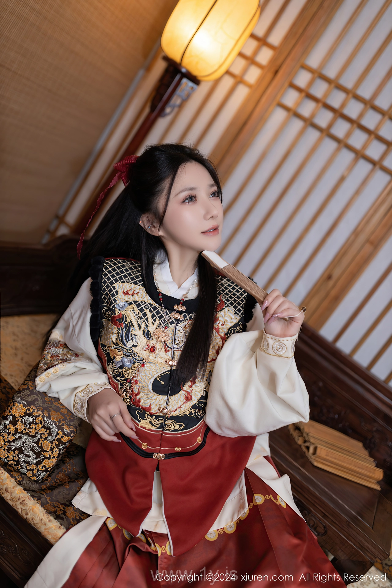 XIUREN(秀人网) No.8095 Bewitching Asian Beauty 鱼子酱Fish