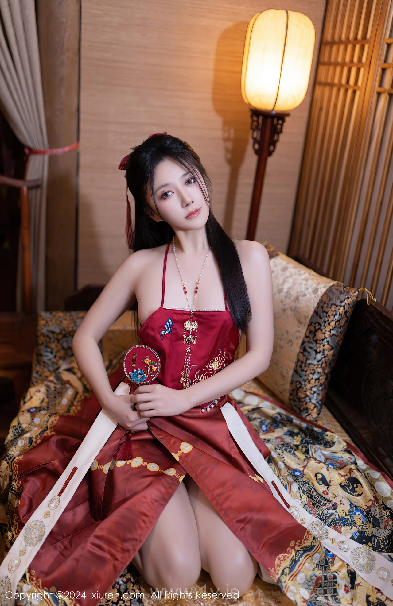 XIUREN(秀人网) No.8095 Bewitching Asian Beauty 鱼子酱Fish