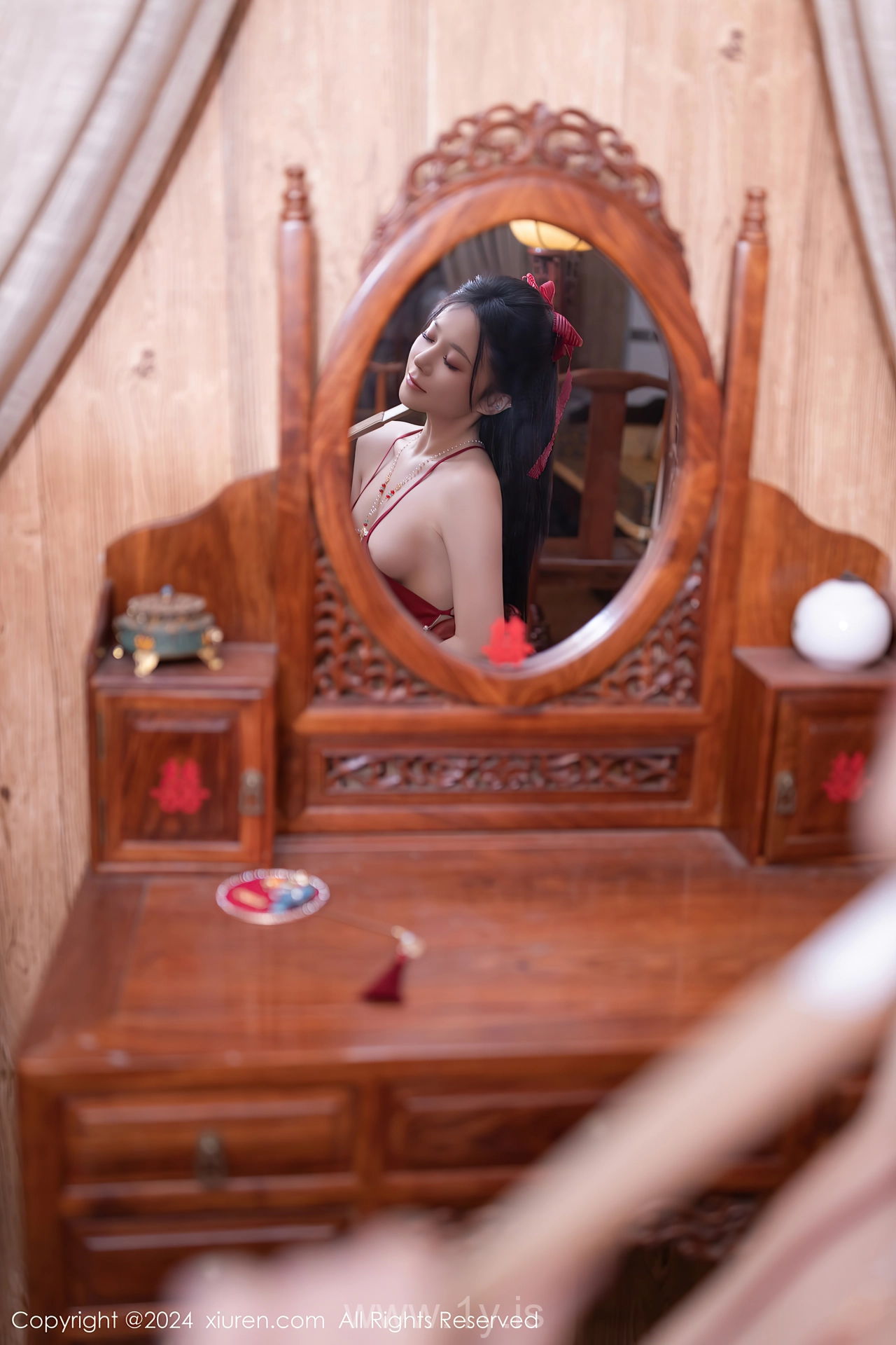 XIUREN(秀人网) No.8095 Bewitching Asian Beauty 鱼子酱Fish