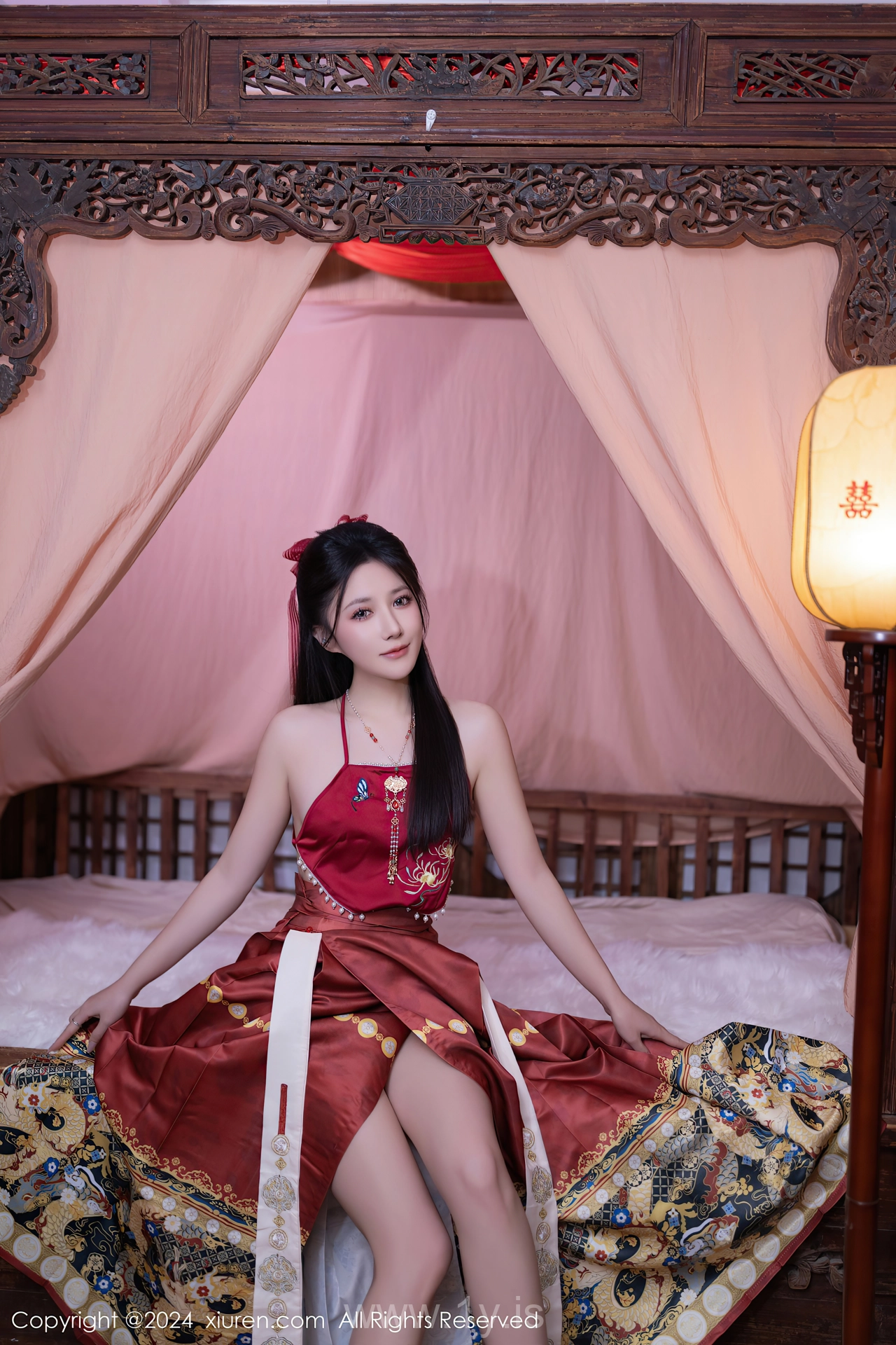XIUREN(秀人网) No.8095 Bewitching Asian Beauty 鱼子酱Fish