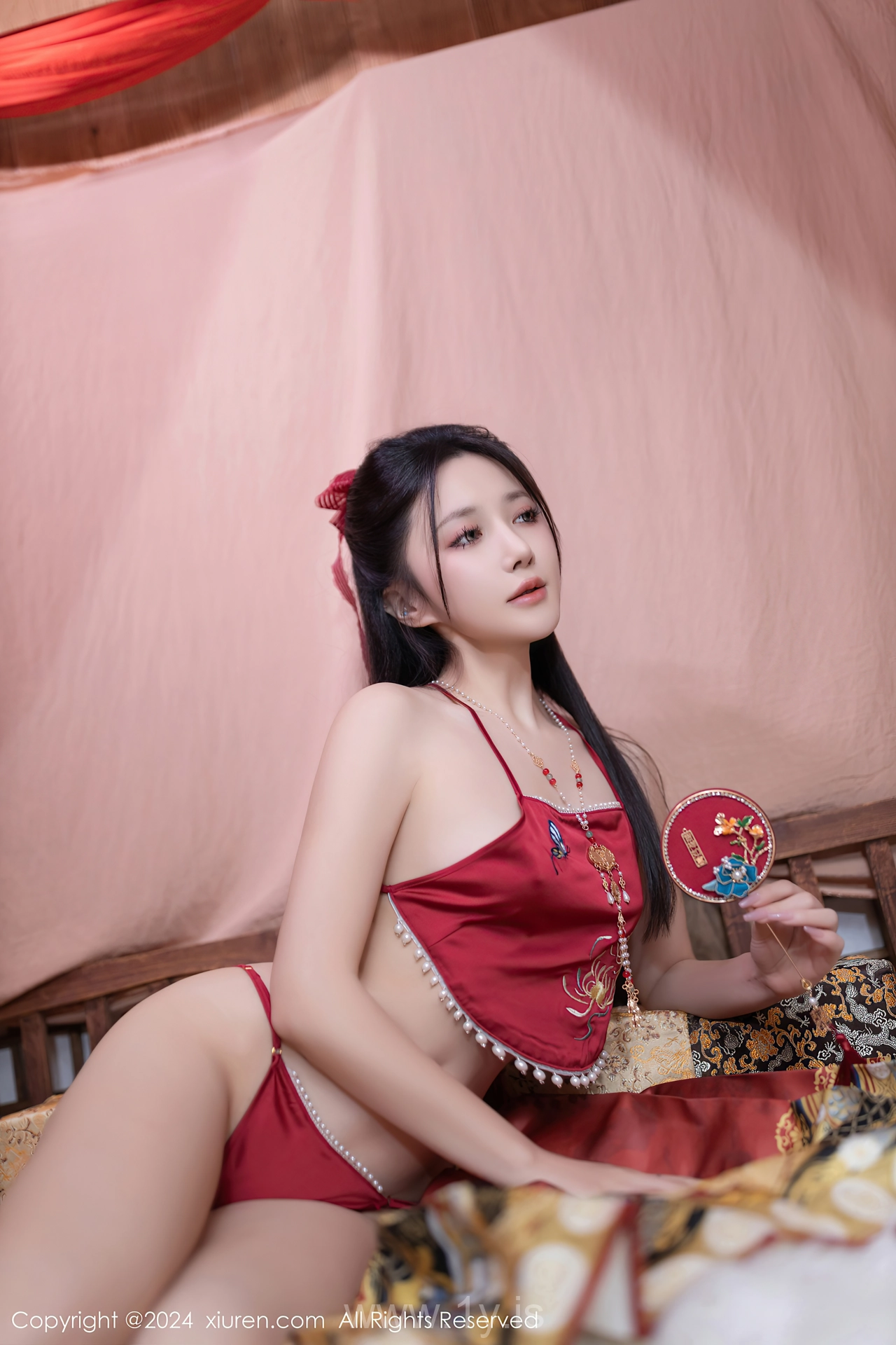 XIUREN(秀人网) No.8095 Bewitching Asian Beauty 鱼子酱Fish