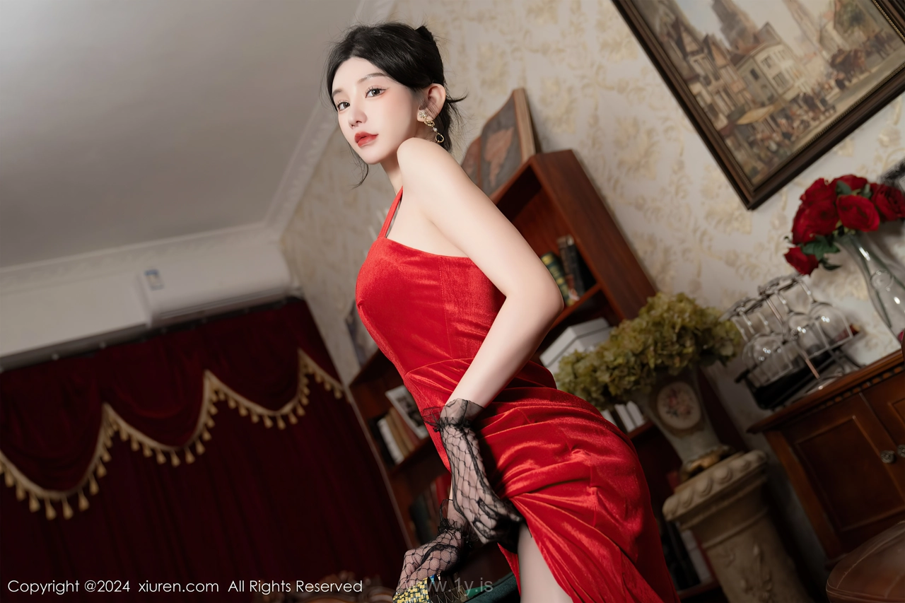 XIUREN(秀人网) No.8097 Vivacious & Good-looking Chinese Jewel 周于希Sally