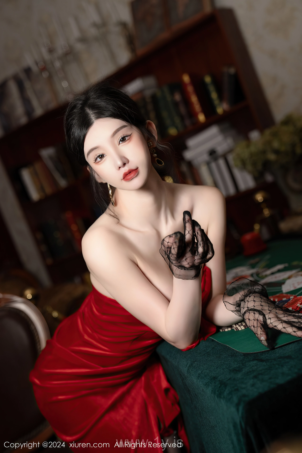 XIUREN(秀人网) No.8097 Vivacious & Good-looking Chinese Jewel 周于希Sally