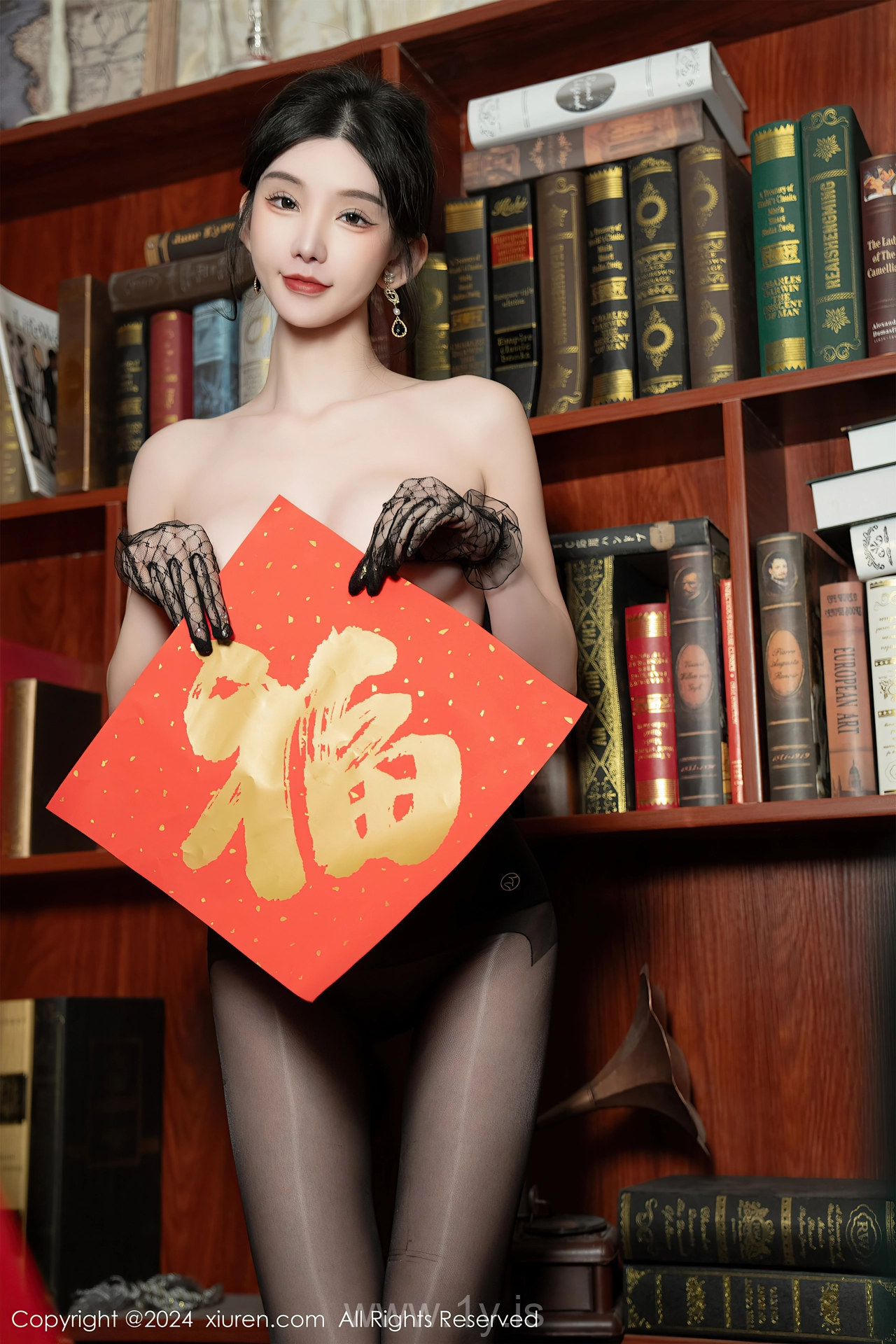 XIUREN(秀人网) No.8097 Vivacious & Good-looking Chinese Jewel 周于希Sally