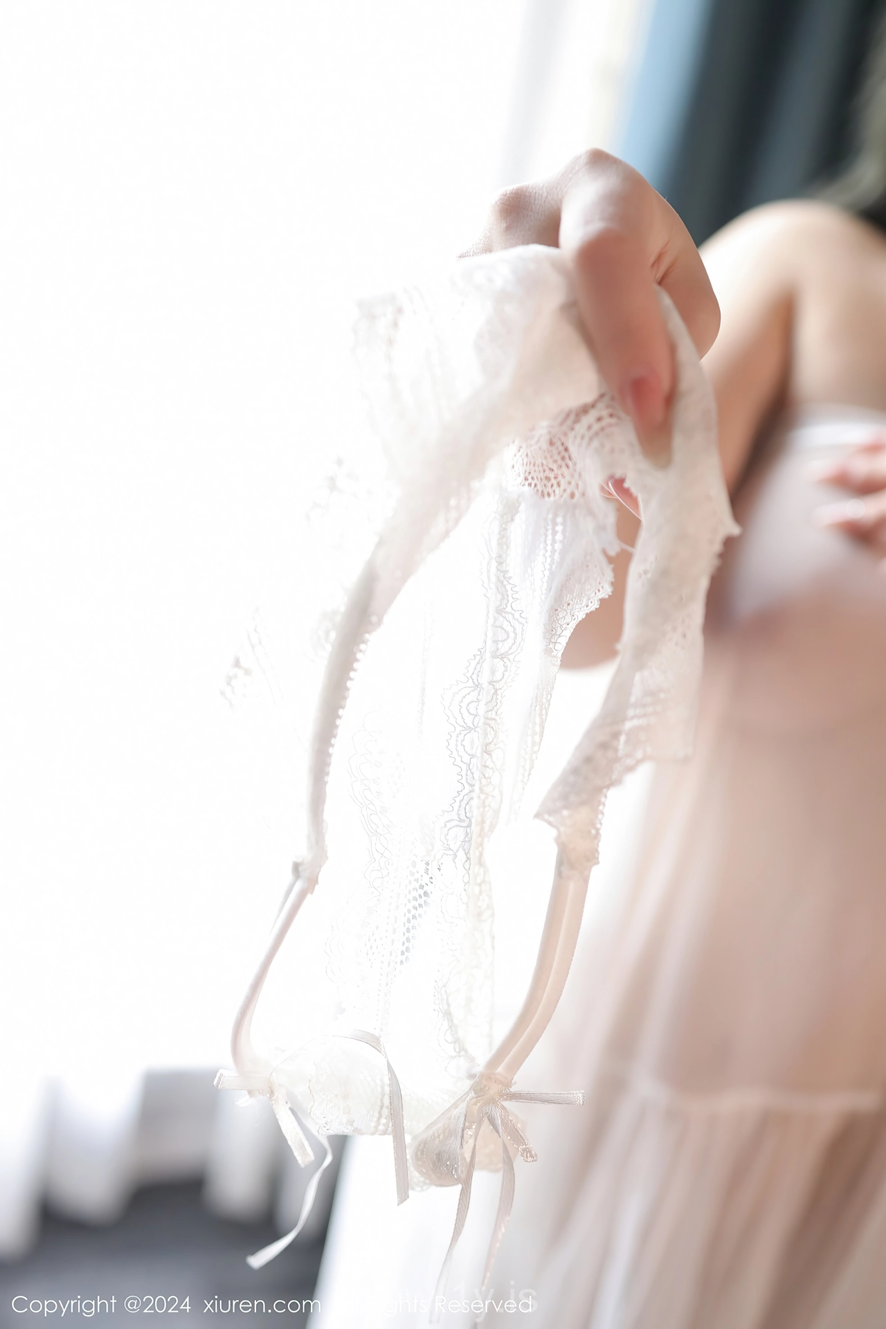 XIUREN(秀人网) No.8106 Dazzling & Enchanting Chinese Femme fatale 沈思怡