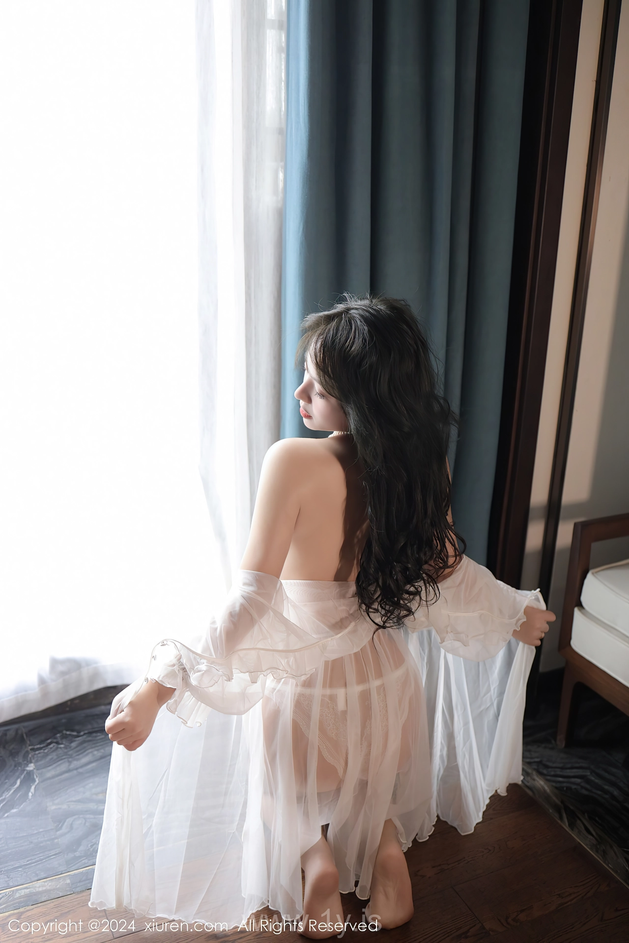 XIUREN(秀人网) No.8106 Dazzling & Enchanting Chinese Femme fatale 沈思怡