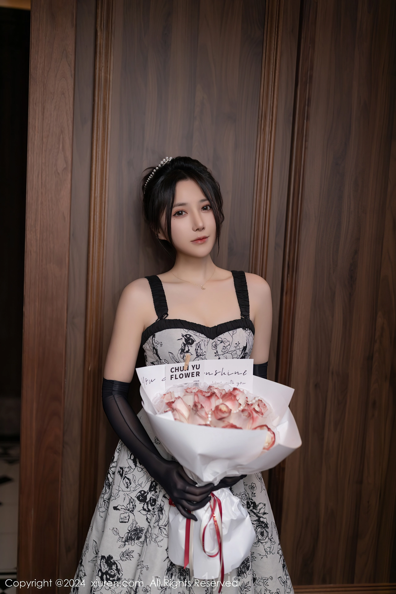 XIUREN(秀人网) No.8109 Glamorous & Tempting Asian Model 鱼子酱Fish