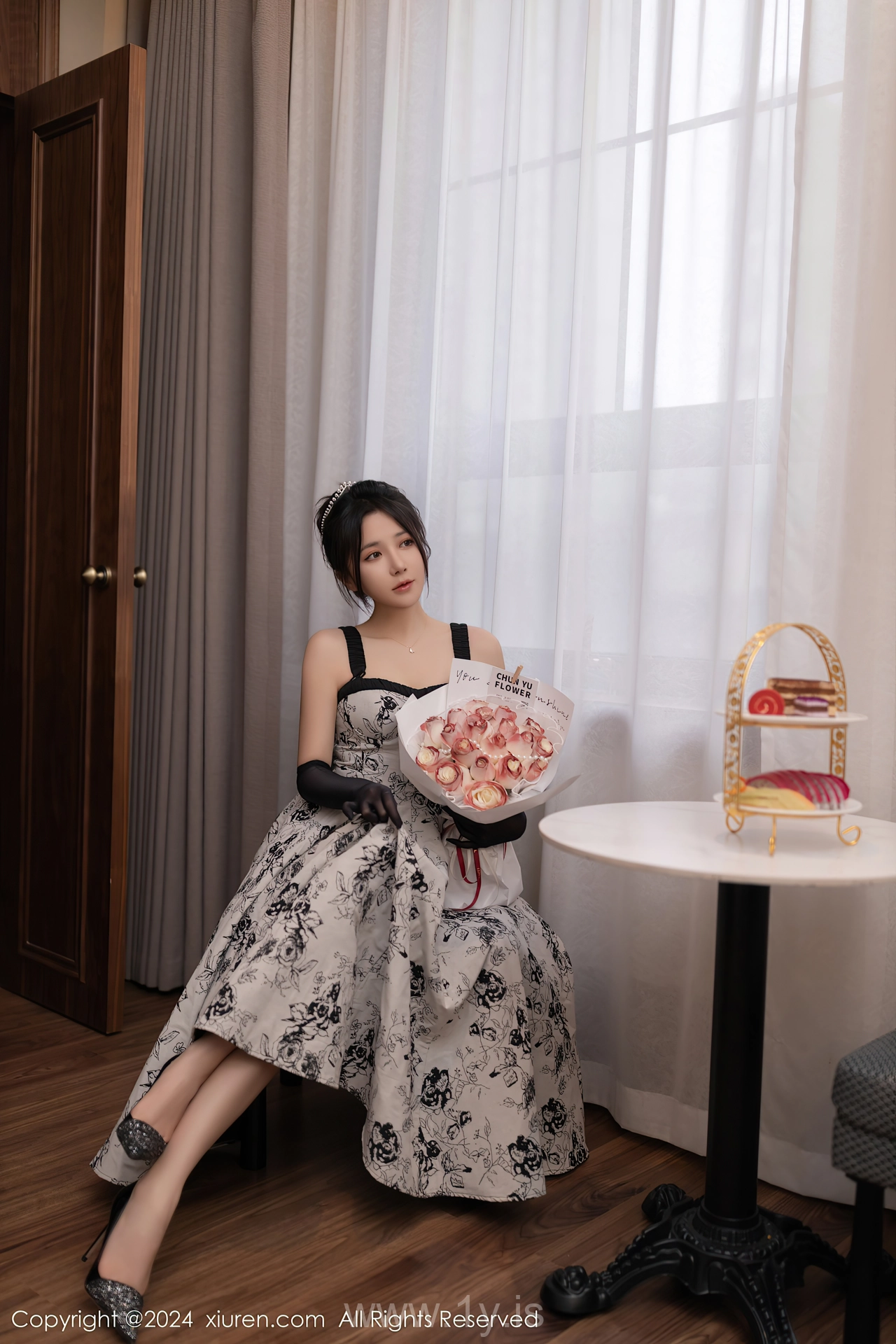 XIUREN(秀人网) No.8109 Glamorous & Tempting Asian Model 鱼子酱Fish