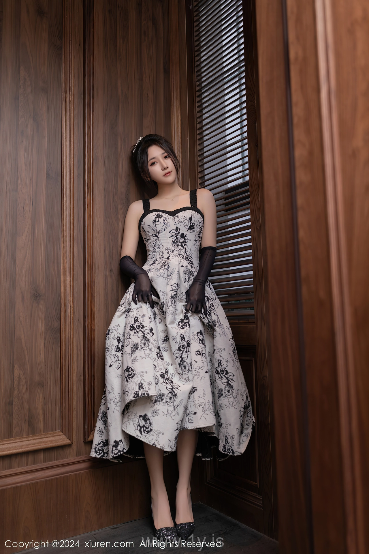 XIUREN(秀人网) No.8109 Glamorous & Tempting Asian Model 鱼子酱Fish