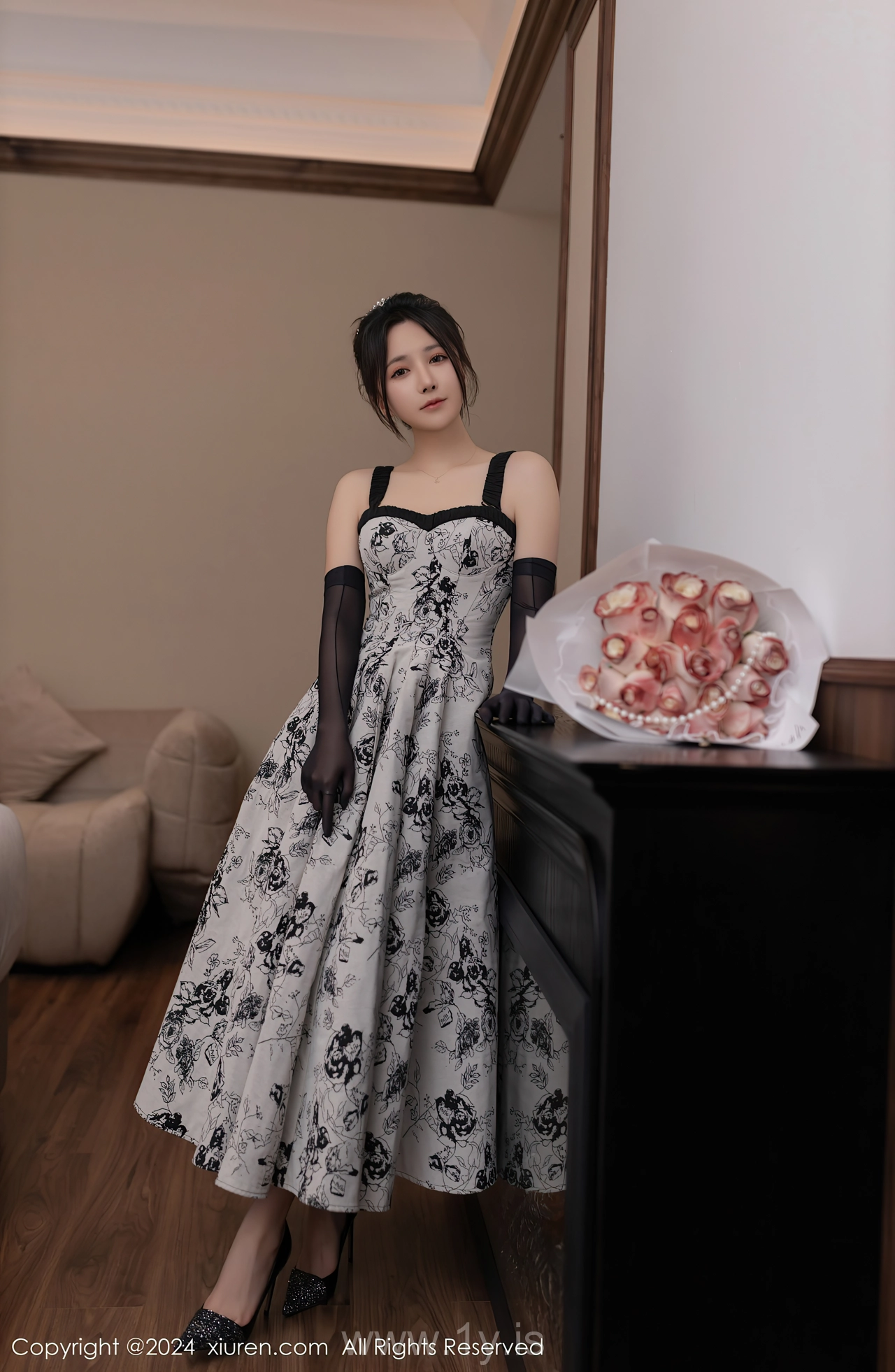 XIUREN(秀人网) No.8109 Glamorous & Tempting Asian Model 鱼子酱Fish