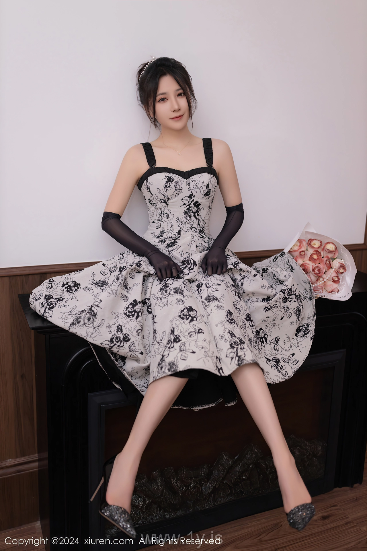 XIUREN(秀人网) No.8109 Glamorous & Tempting Asian Model 鱼子酱Fish