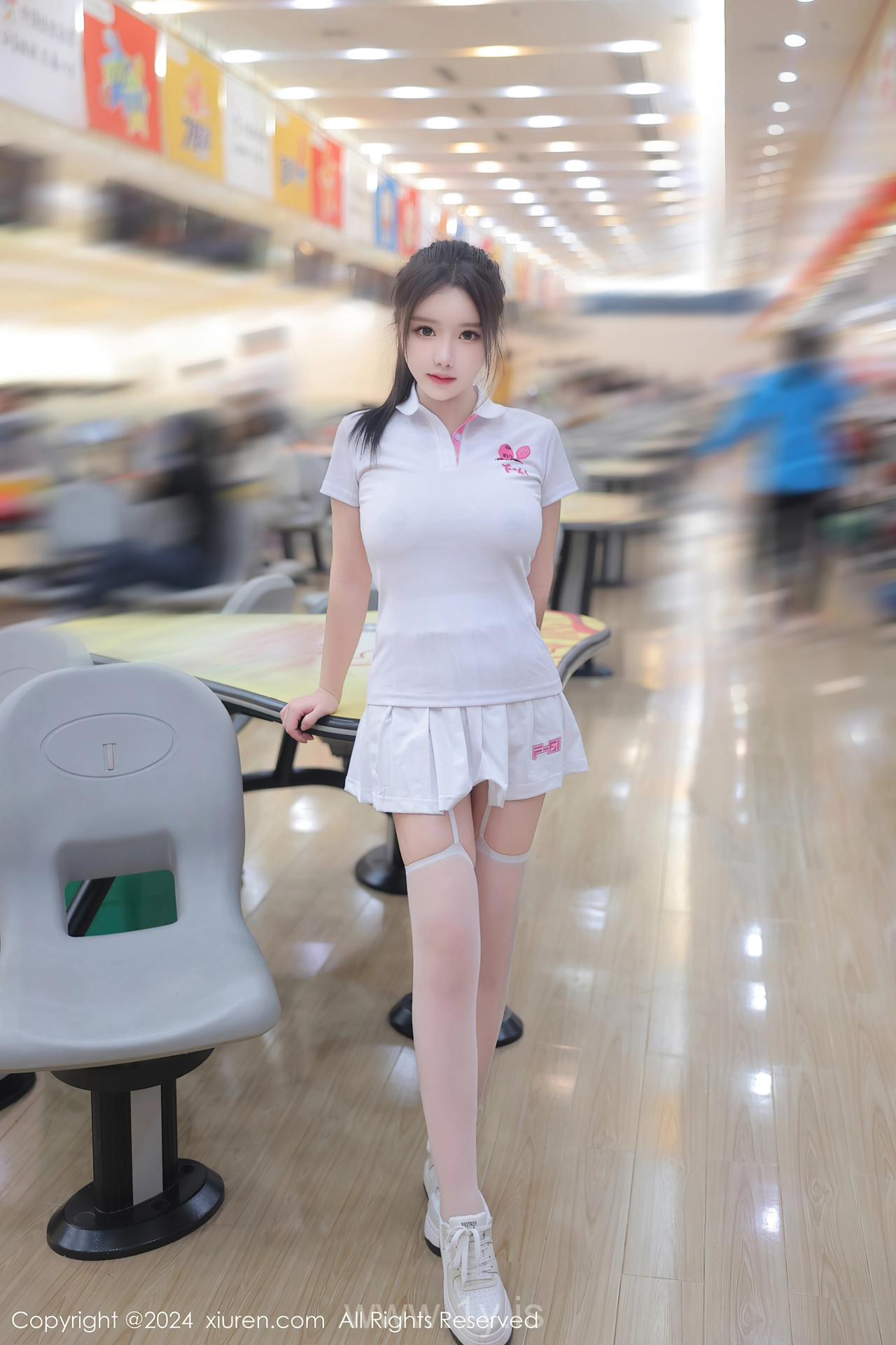 XIUREN(秀人网) No.8118 Playful & Slim Asian Dreamgirl 小薯条nienie