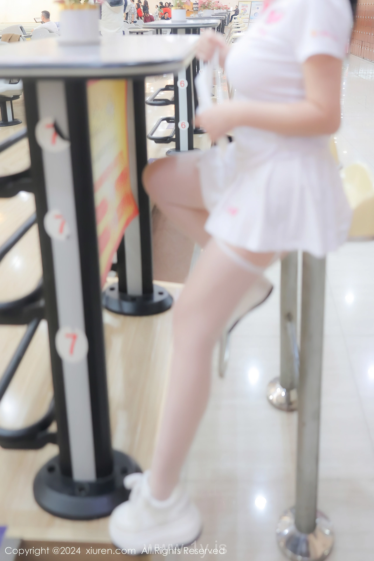 XIUREN(秀人网) No.8118 Playful & Slim Asian Dreamgirl 小薯条nienie